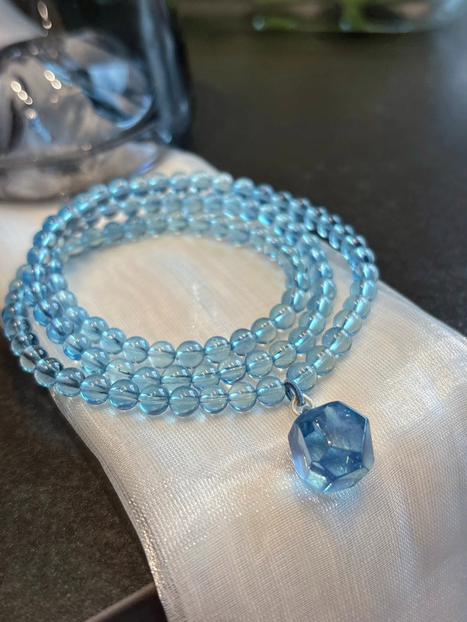 An Exquisite Aquamarine Bracelets: Estimated Value:1000-2000 An Exquisite Aquamarine Bracelets,Size: 5.2mm,Weight:23.3g 海蓝宝手串