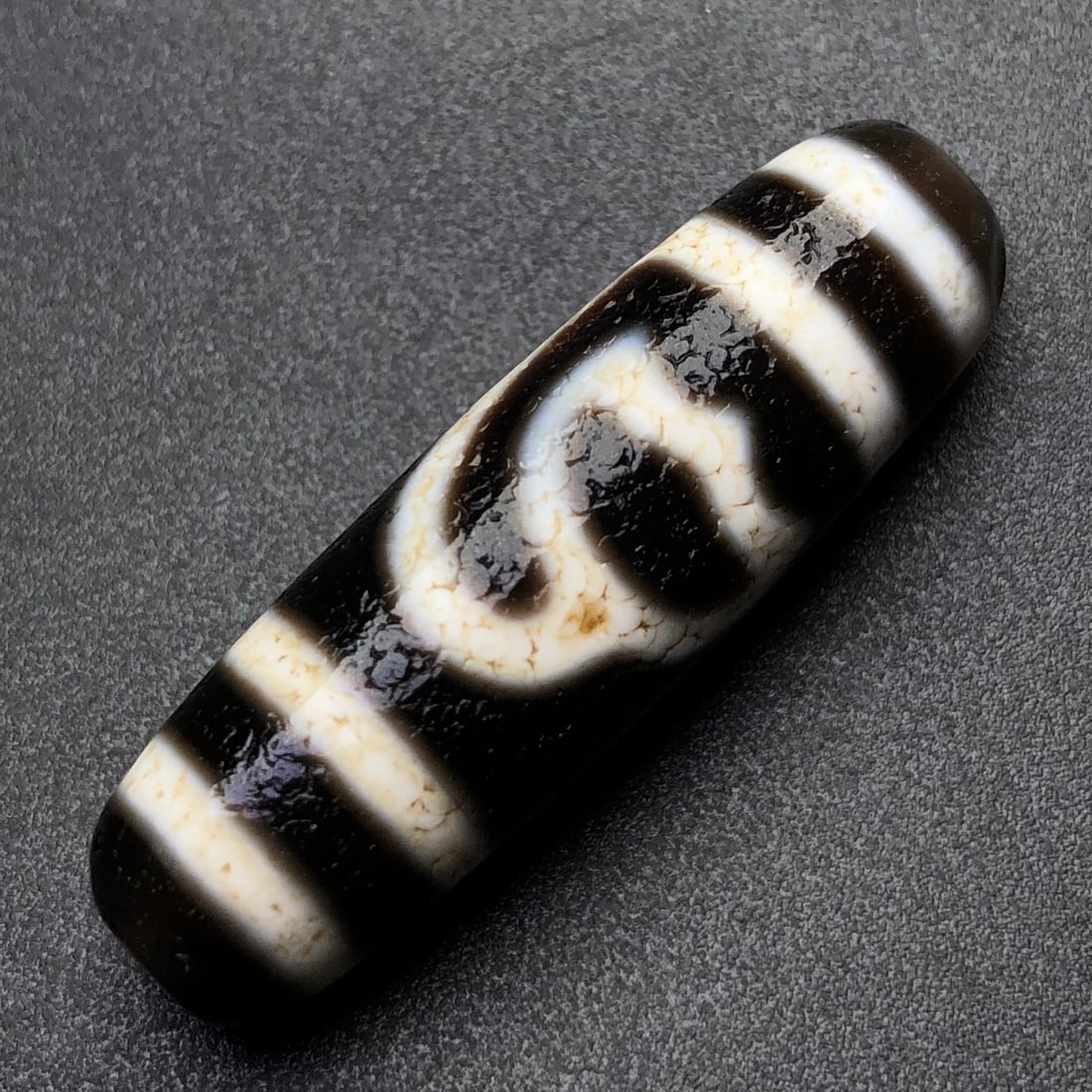 An Exquisite Dzi Bead Pendant - 2