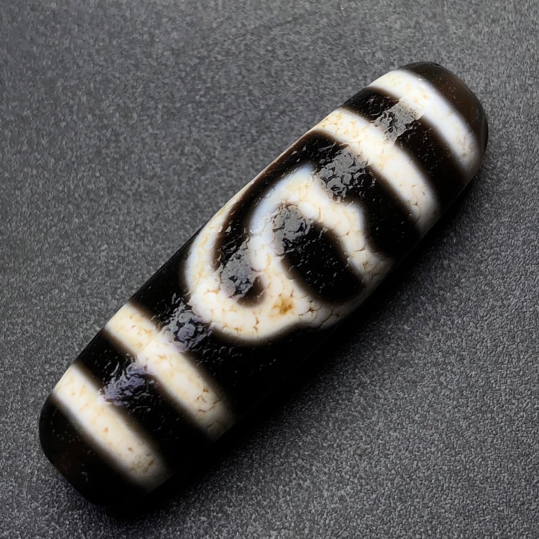 An Exquisite Dzi Bead Pendant - 6
