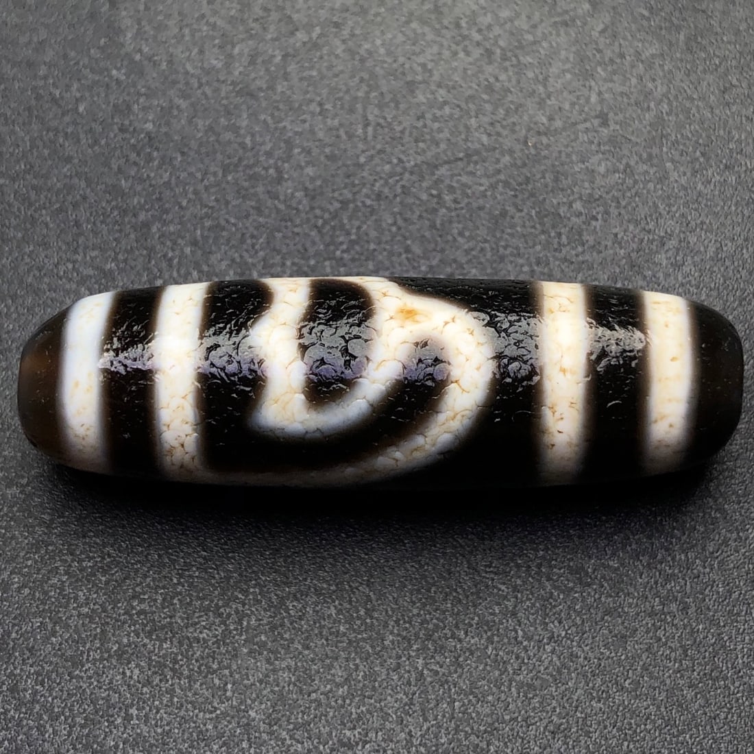 An Exquisite Dzi Bead Pendant - 7