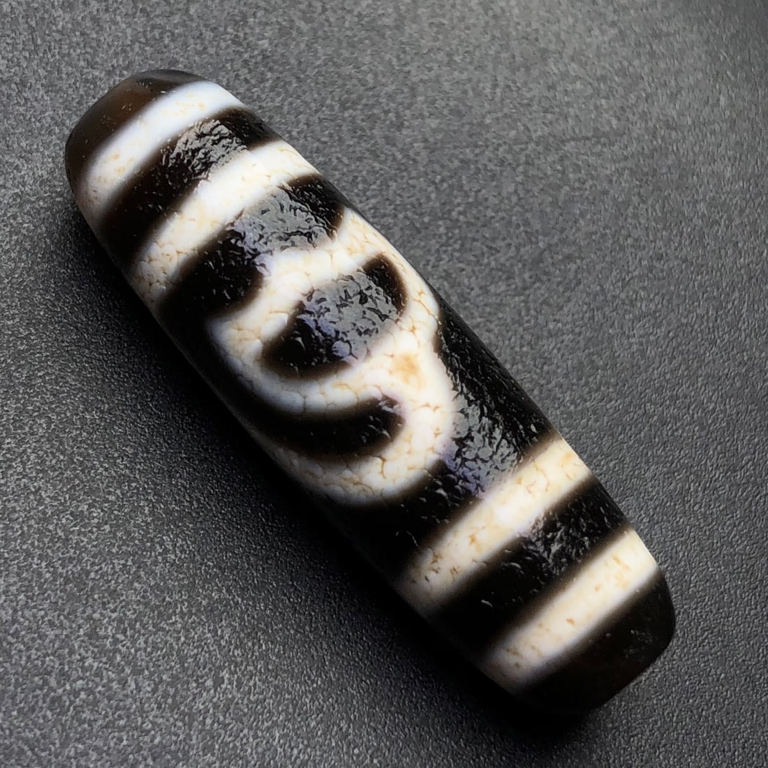 An Exquisite Dzi Bead Pendant - 8