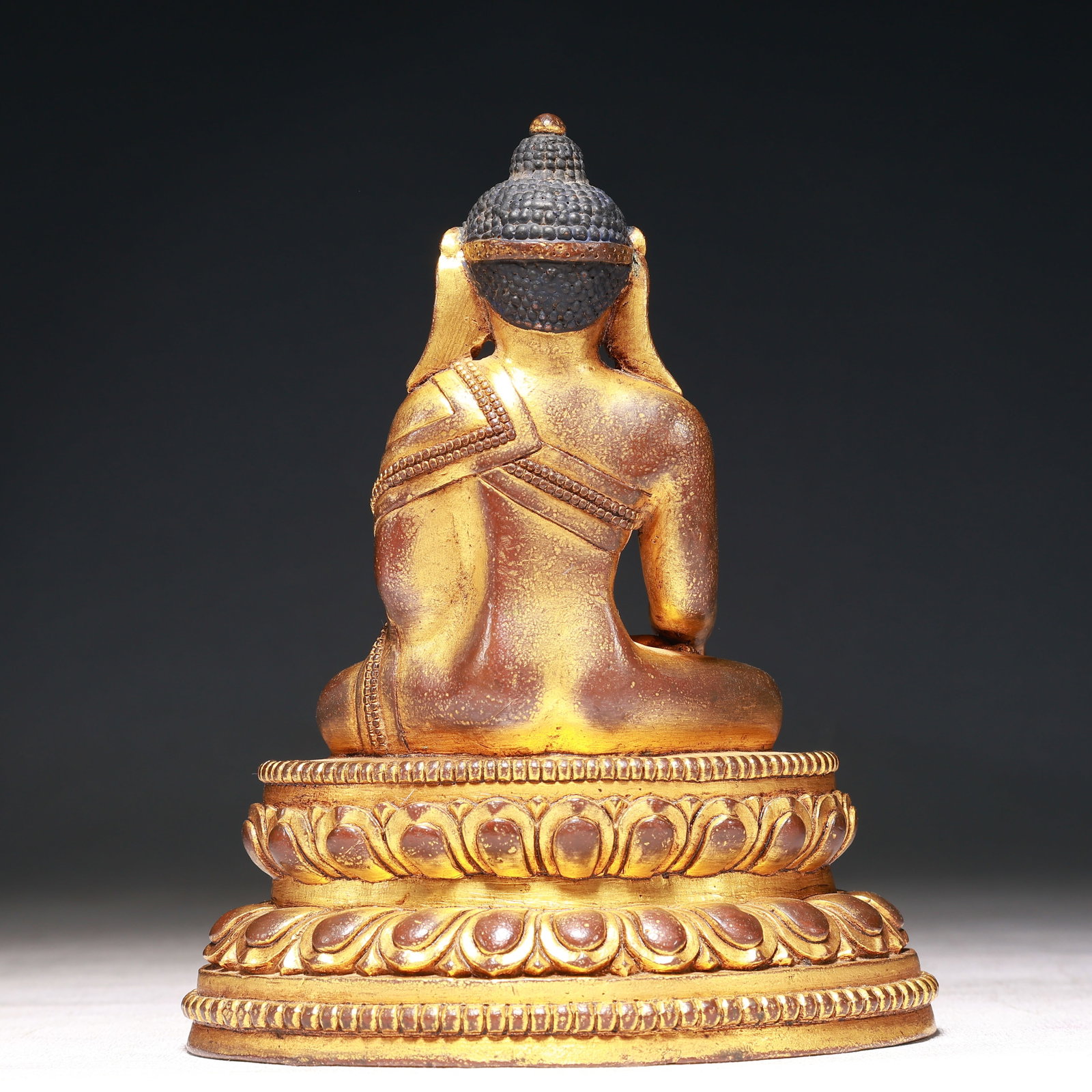 A Solemn Gilt Bronze Statue of Sakyamuni - 4