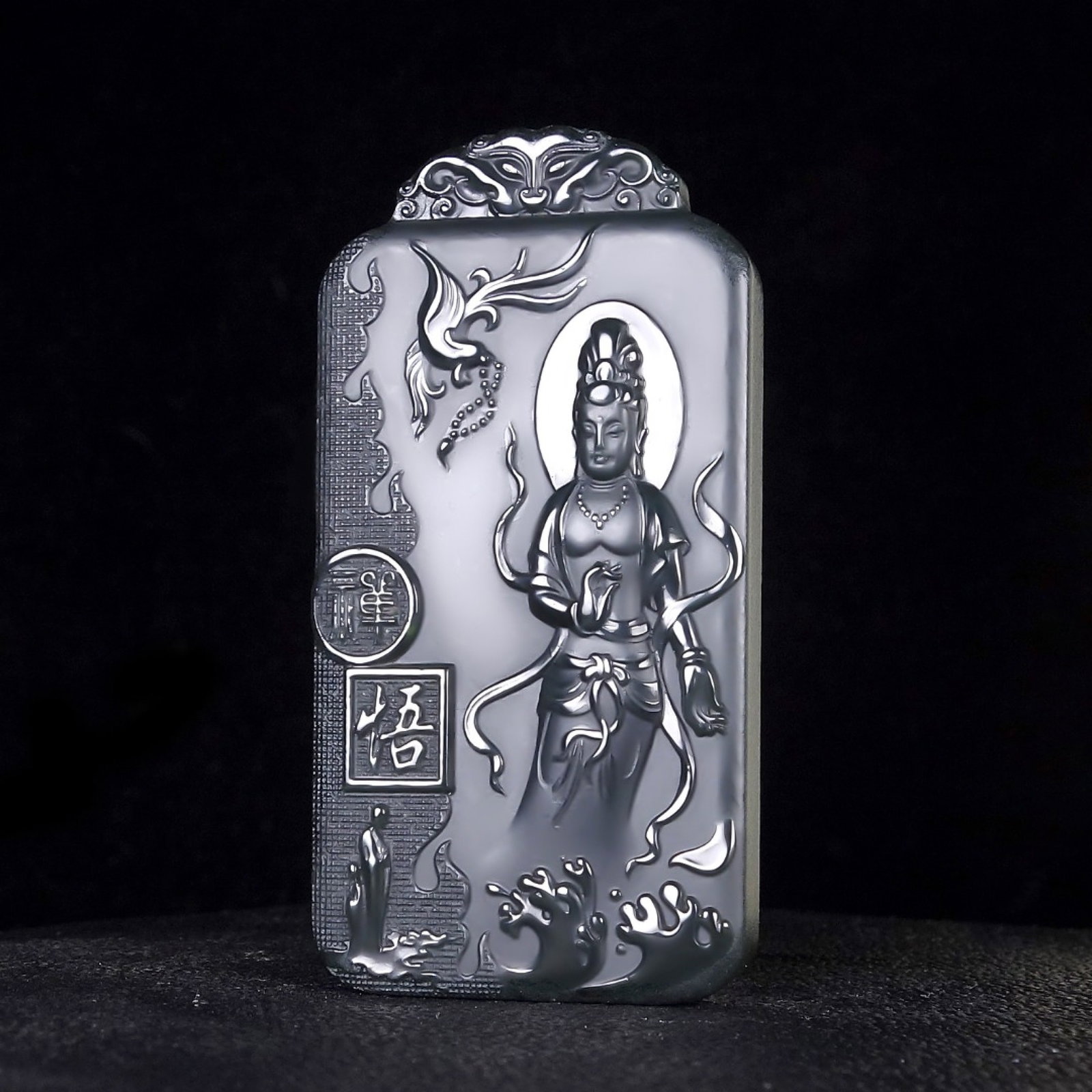 An Exquisite Greenish Jade Statue of Avalokitesvara Pendant - 3