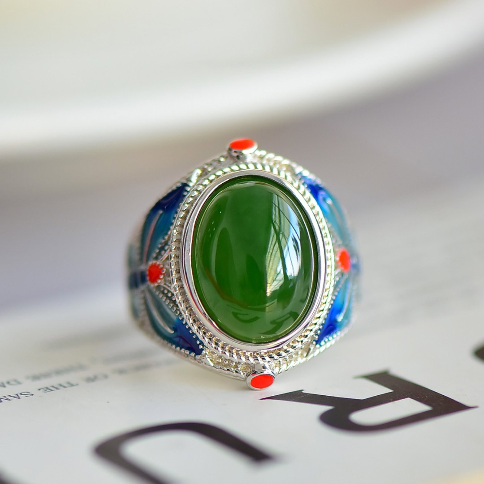 An Exquisite Sterling Silver-Gold Plated Inlaid Jasper Enamel Ring - 2