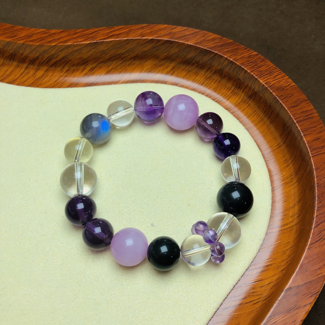 An Exquisite Crystal Bracelets - 7