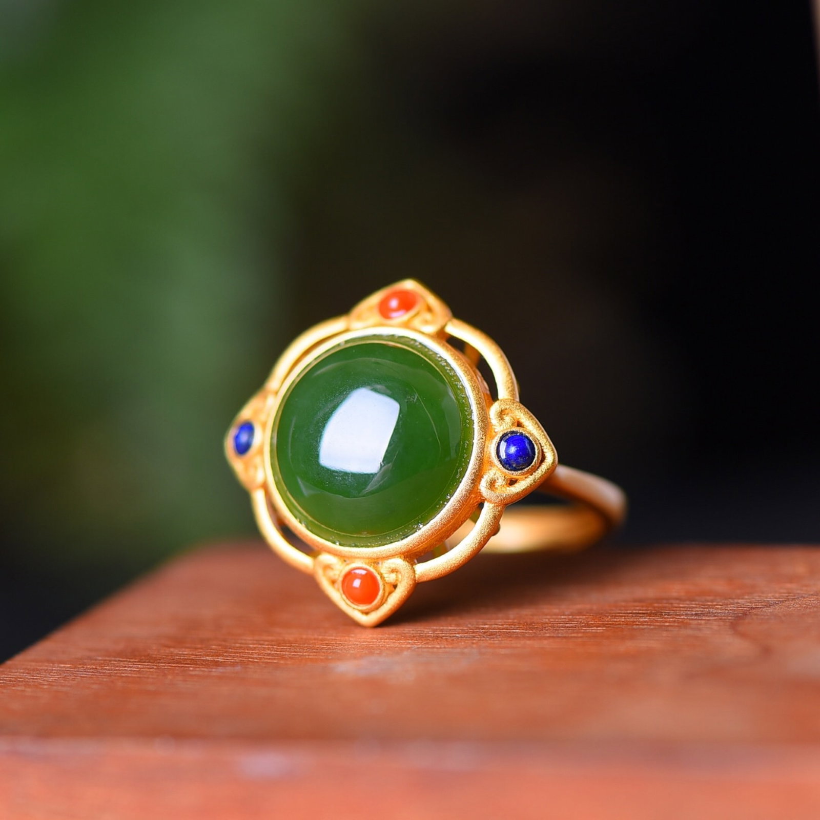 An Exquisite Sterling Silver-Gold Plated Inlaid Jasper Ring - 2