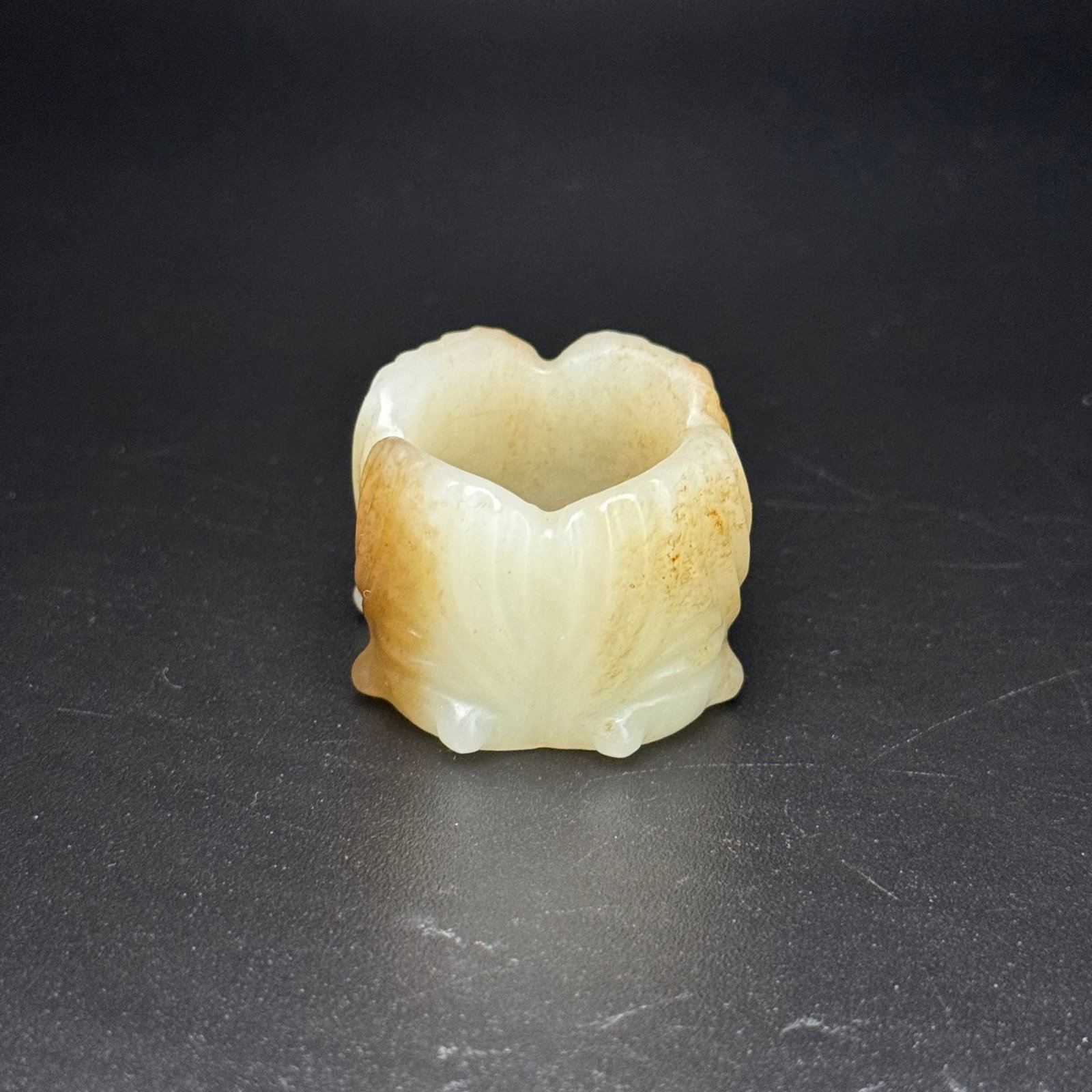 An Exquisite White Jade Cicada Pattern Fingerstall - 3