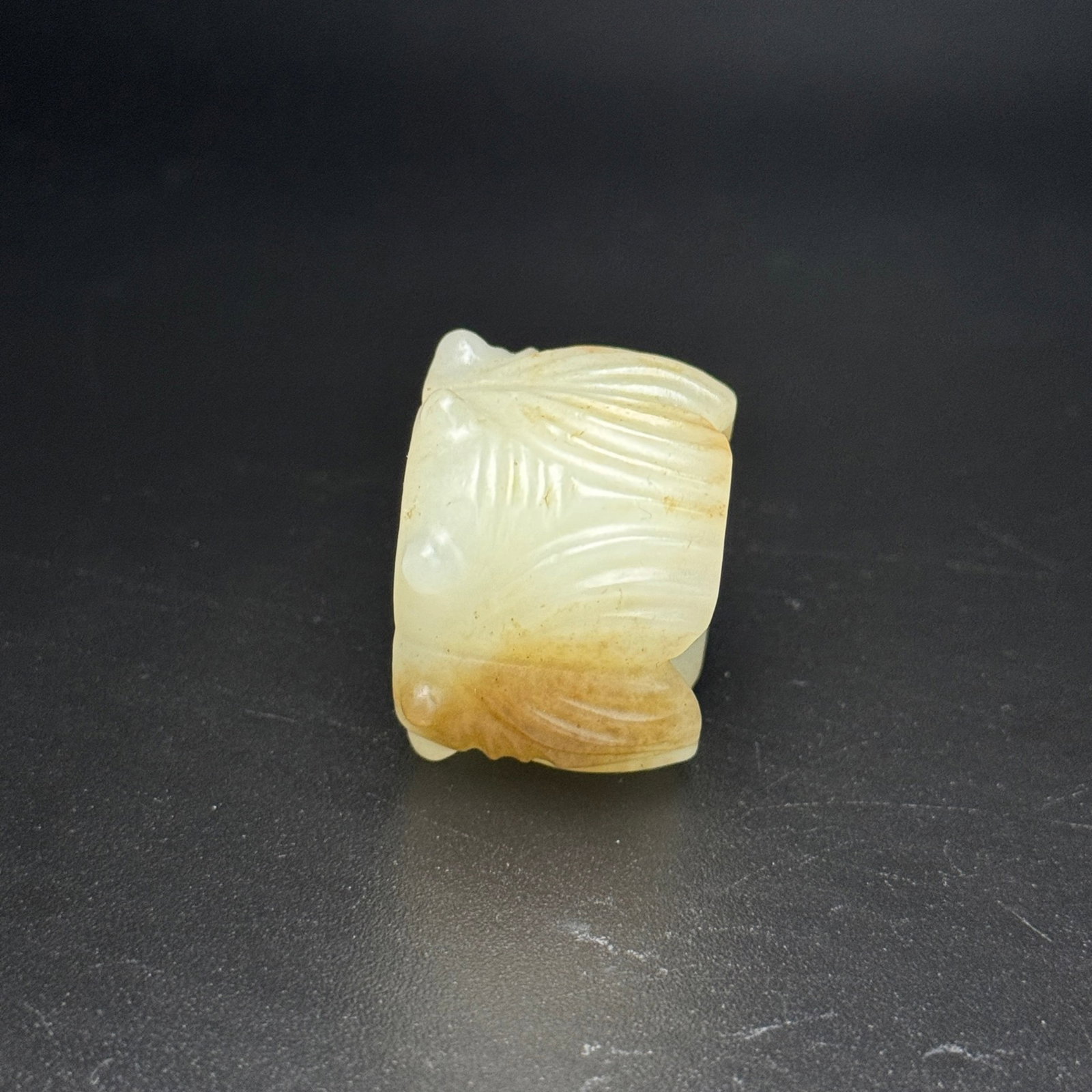 An Exquisite White Jade Cicada Pattern Fingerstall - 5
