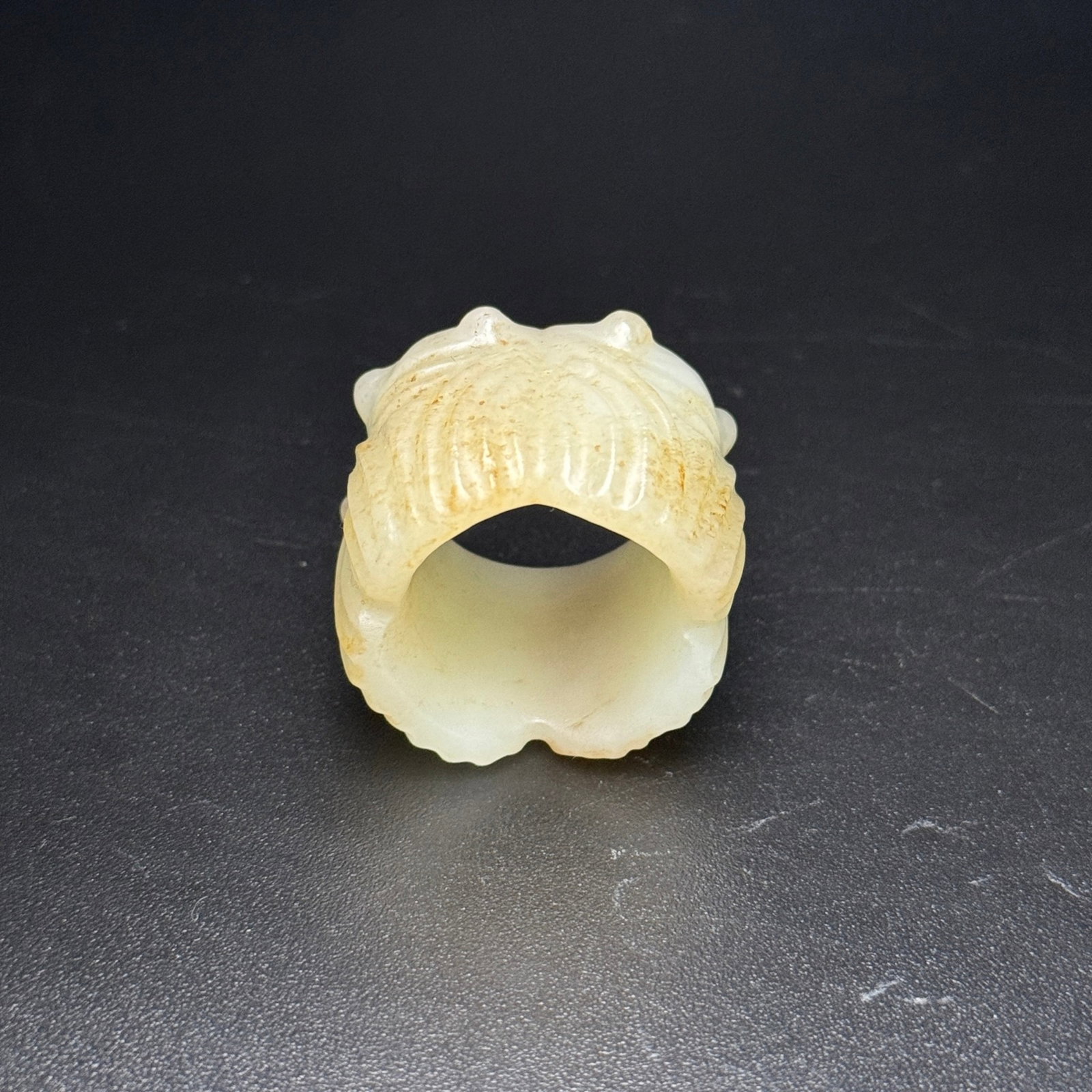 An Exquisite White Jade Cicada Pattern Fingerstall - 7
