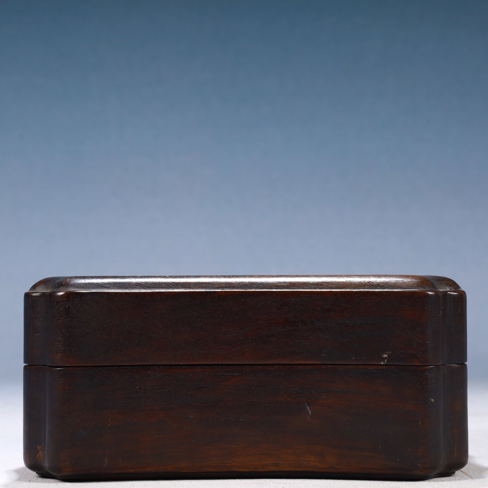 An Exquisite Zitanwood Landscape and Figure Pattern Cover Box - 2