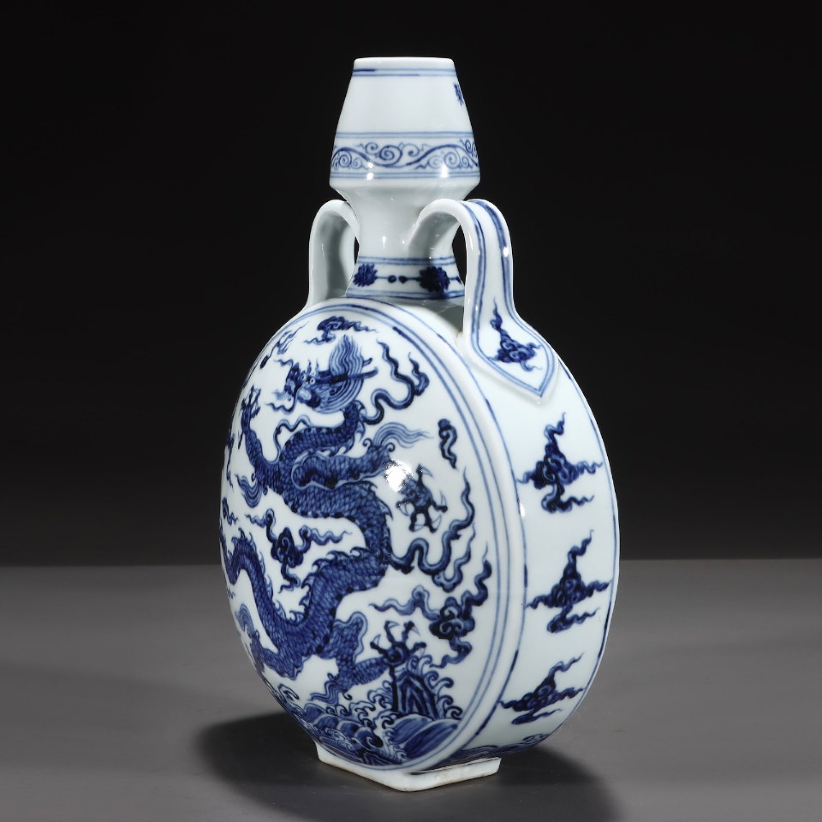 An Exquisite Blue and White Seawater Auspicious Cloud and Dragon Pattern Double-Ears Vase - 4