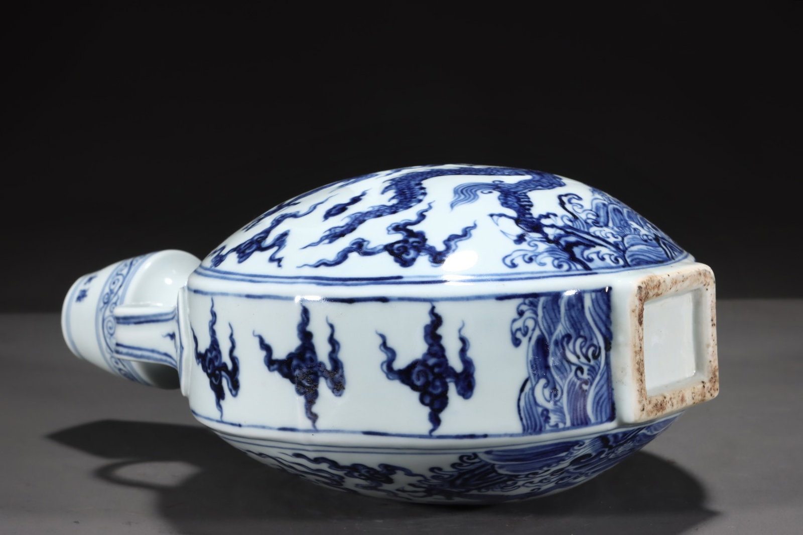 An Exquisite Blue and White Seawater Auspicious Cloud and Dragon Pattern Double-Ears Vase - 7