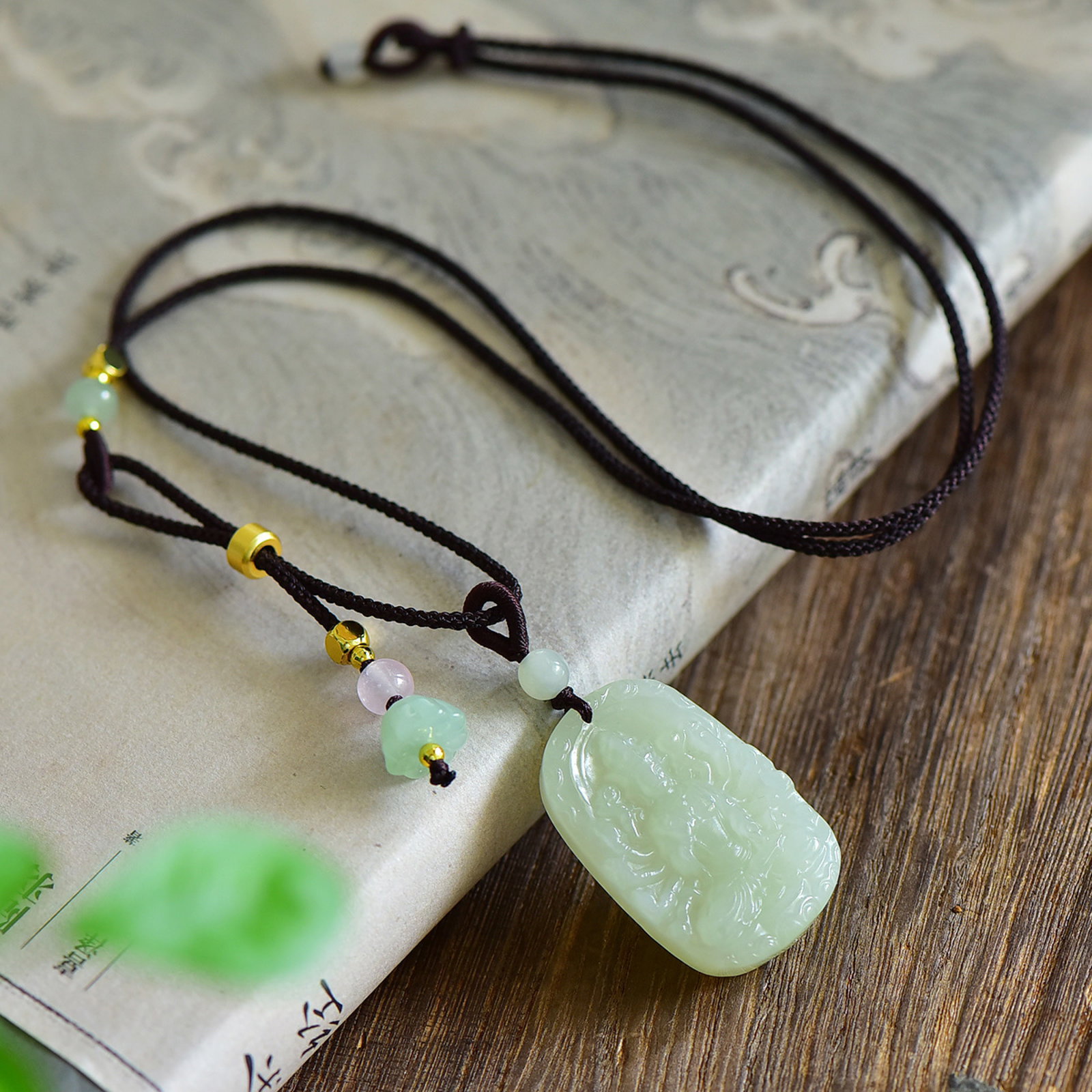 An Exquisite White Jade Auspicious Cloud and Avalokitesvara Pattern Pendant - 3
