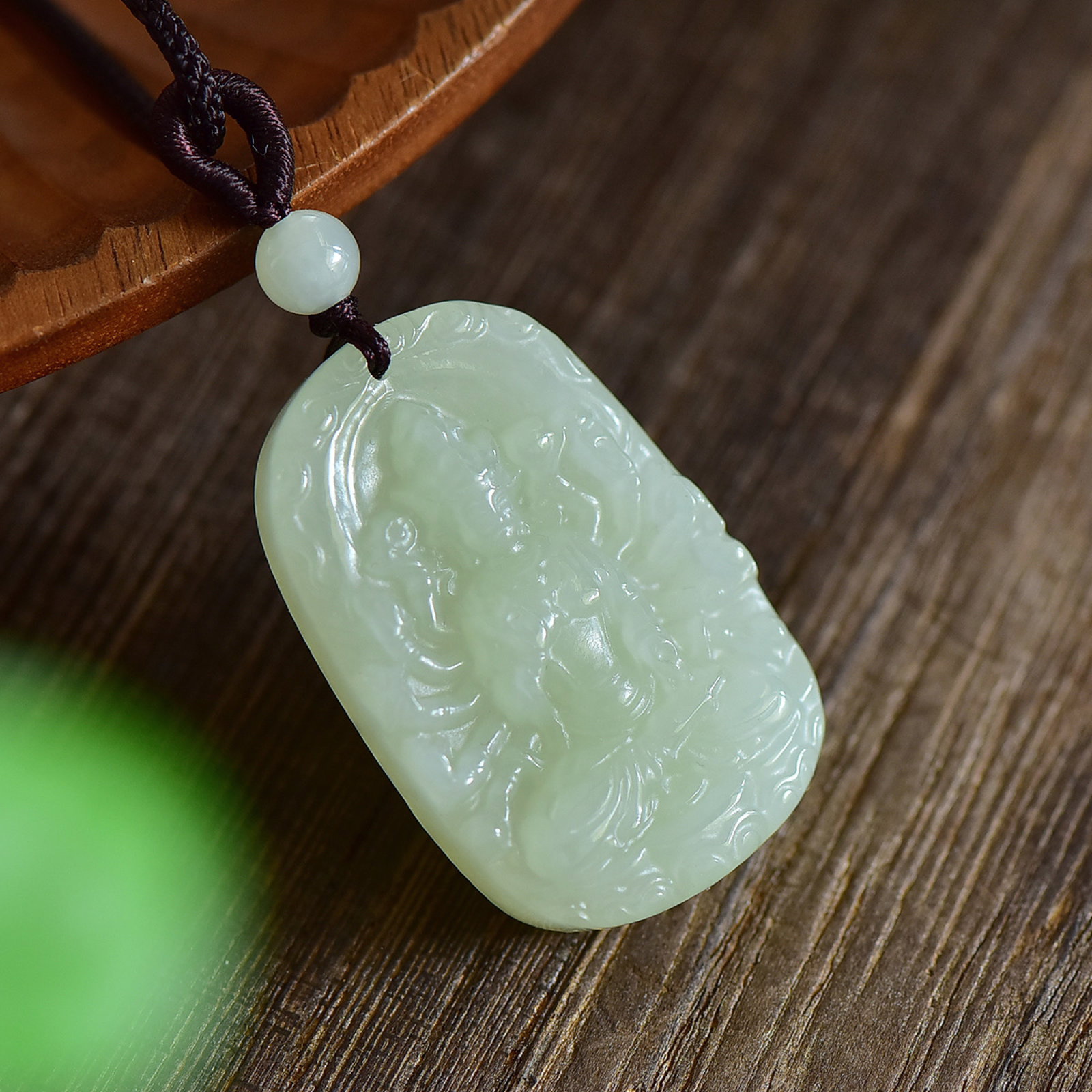 An Exquisite White Jade Auspicious Cloud and Avalokitesvara Pattern Pendant - 4