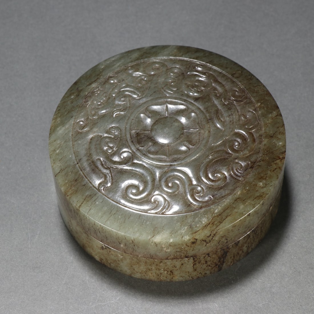 An Exquisite White Jade Chi-Dragon Pattern Cover Box - 2
