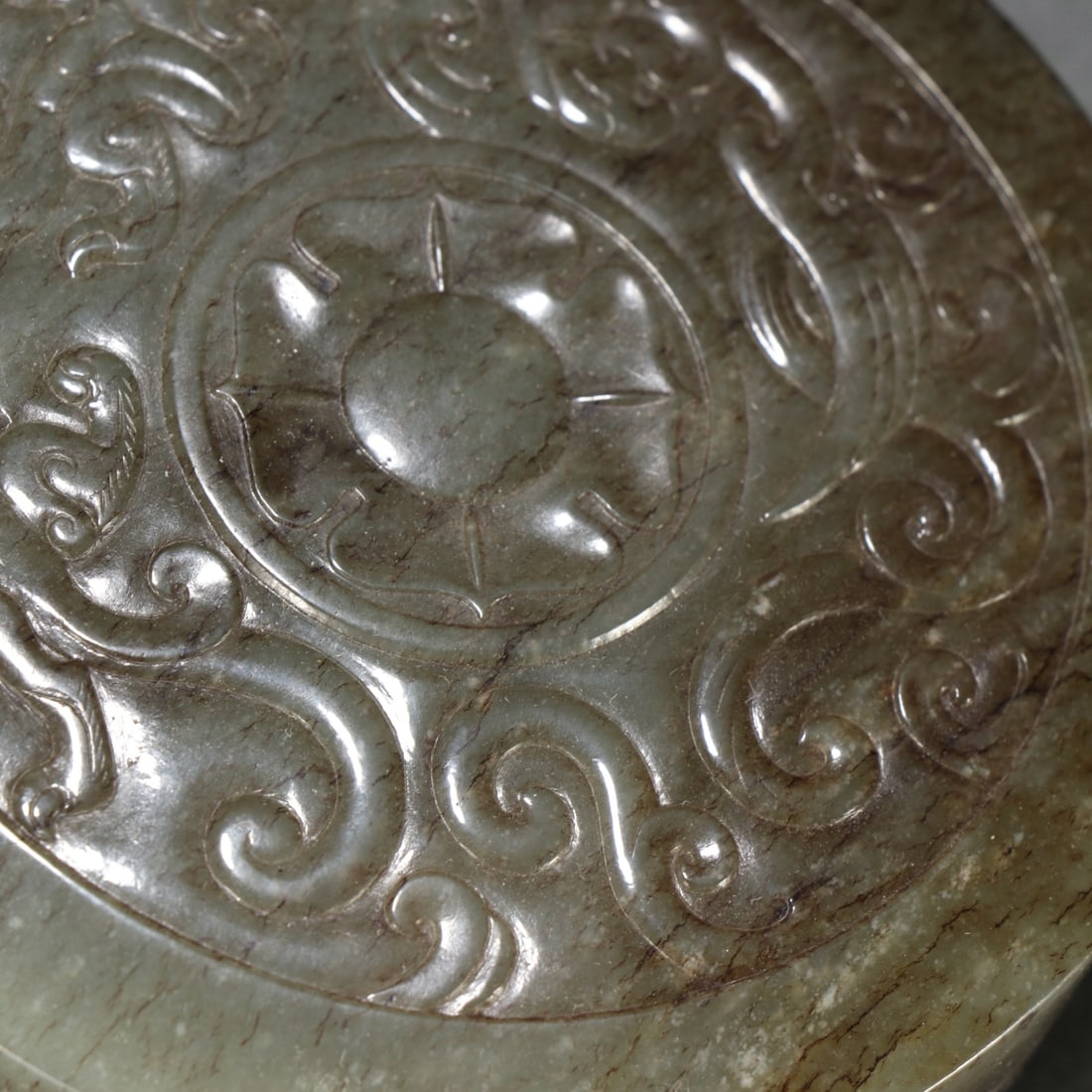 An Exquisite White Jade Chi-Dragon Pattern Cover Box - 3