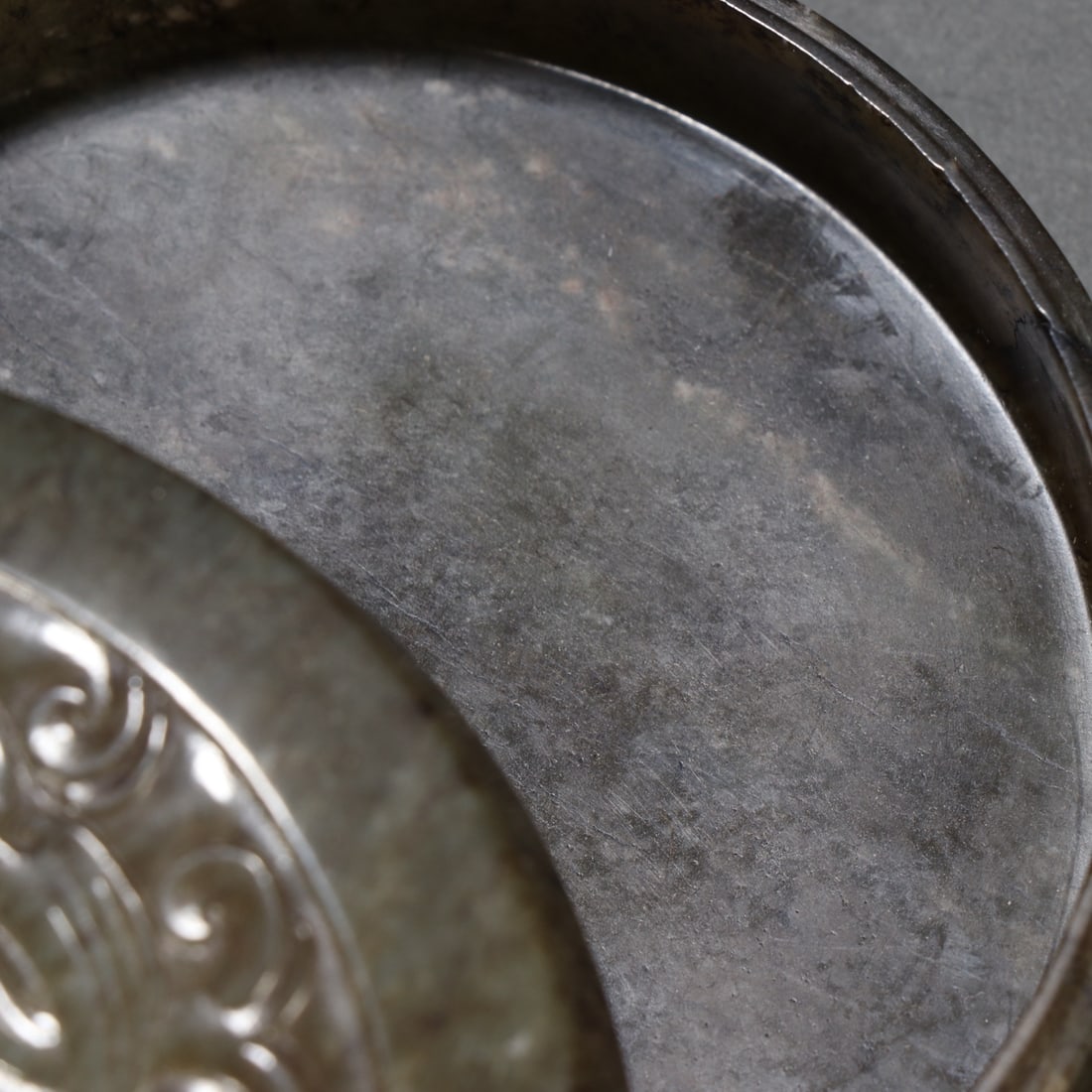 An Exquisite White Jade Chi-Dragon Pattern Cover Box - 5