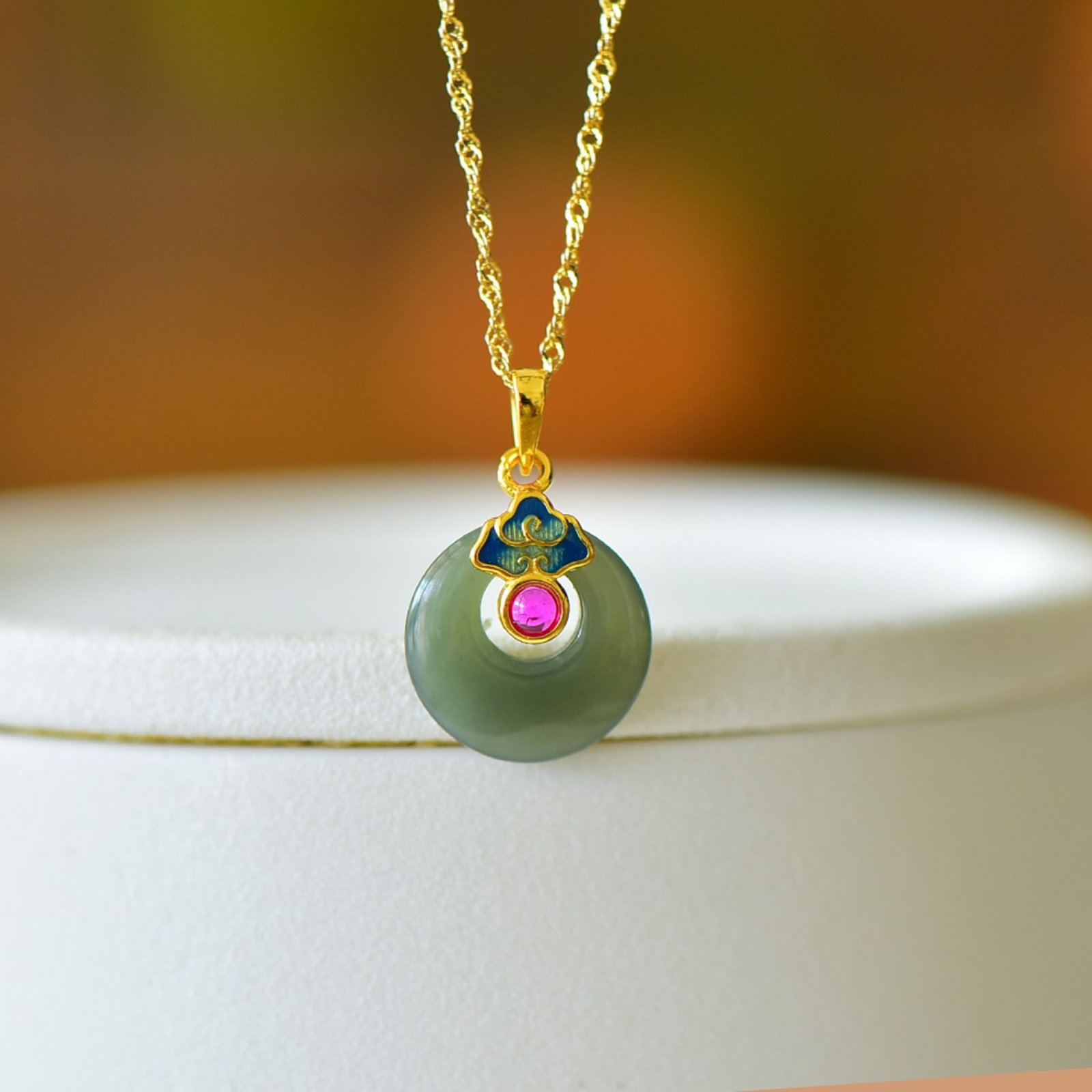 An Exquisite Sterling Silver-Gold Plated Inlaid Sapphire Pendant - 2
