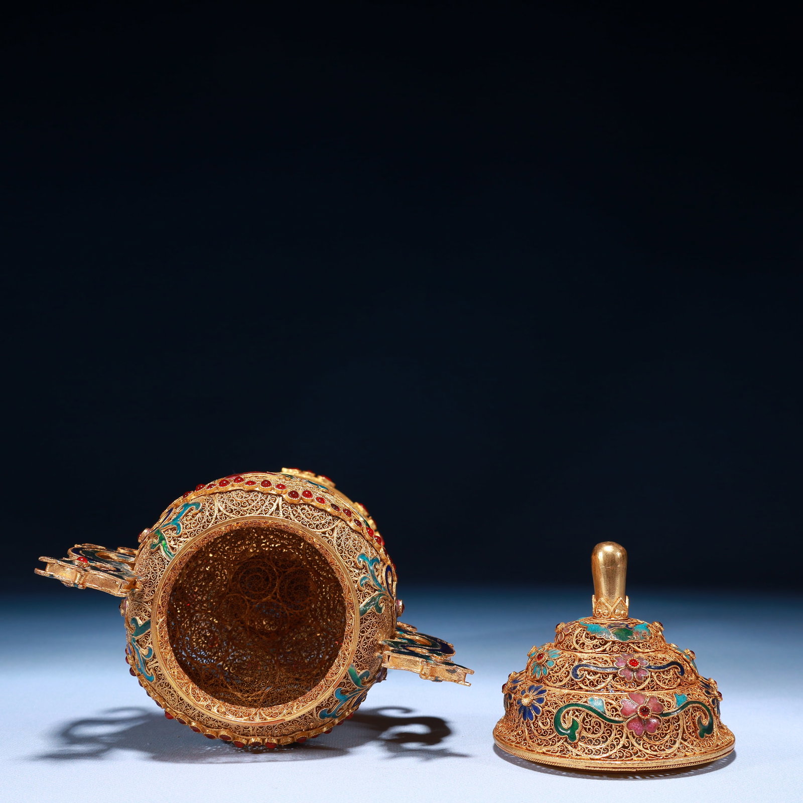 An Exquisite Filigree and Gilding Lotus and Phoenix Pattern Double-Ears Jar with Cover,Inlaid Gems - 8
