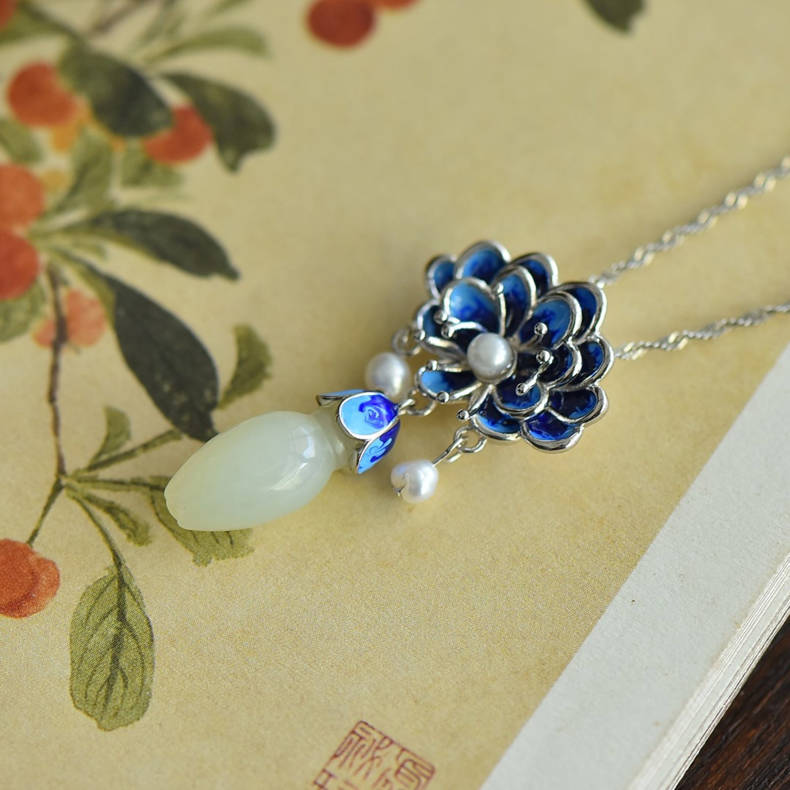 An Exquisite Sterling Silver Inlaid White Jade Pendant,Inlaid Pearls - 3