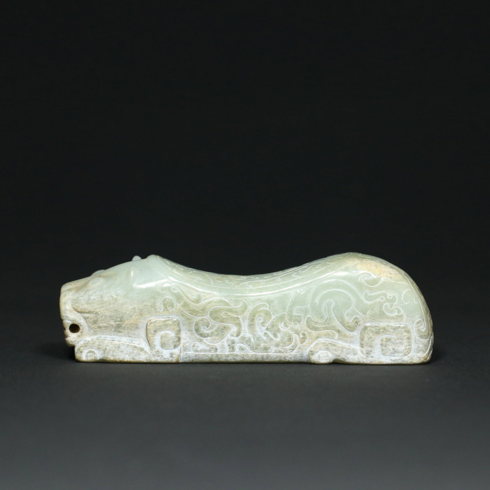 An Exquisite White Jade Dragon and Phoenix Pattern Tiger-Shaped Ornament (1 of 9)