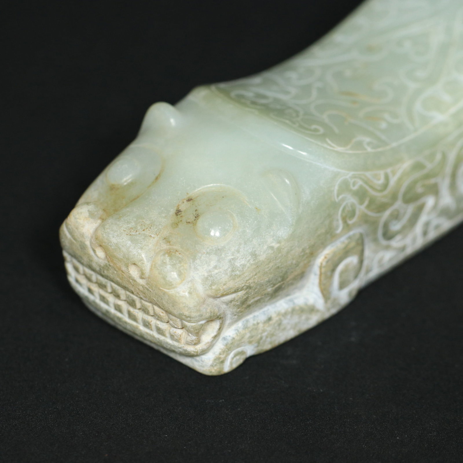 An Exquisite White Jade Dragon and Phoenix Pattern Tiger-Shaped Ornament - 7