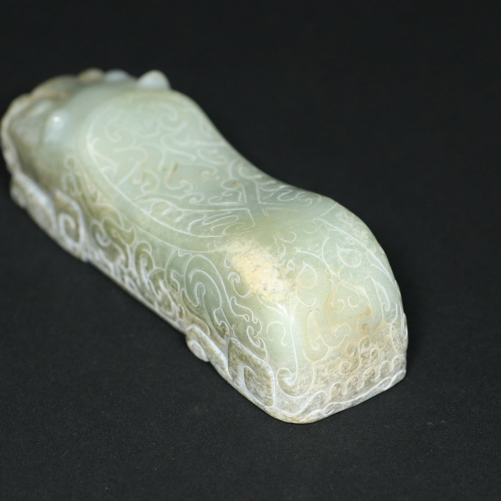 An Exquisite White Jade Dragon and Phoenix Pattern Tiger-Shaped Ornament - 8