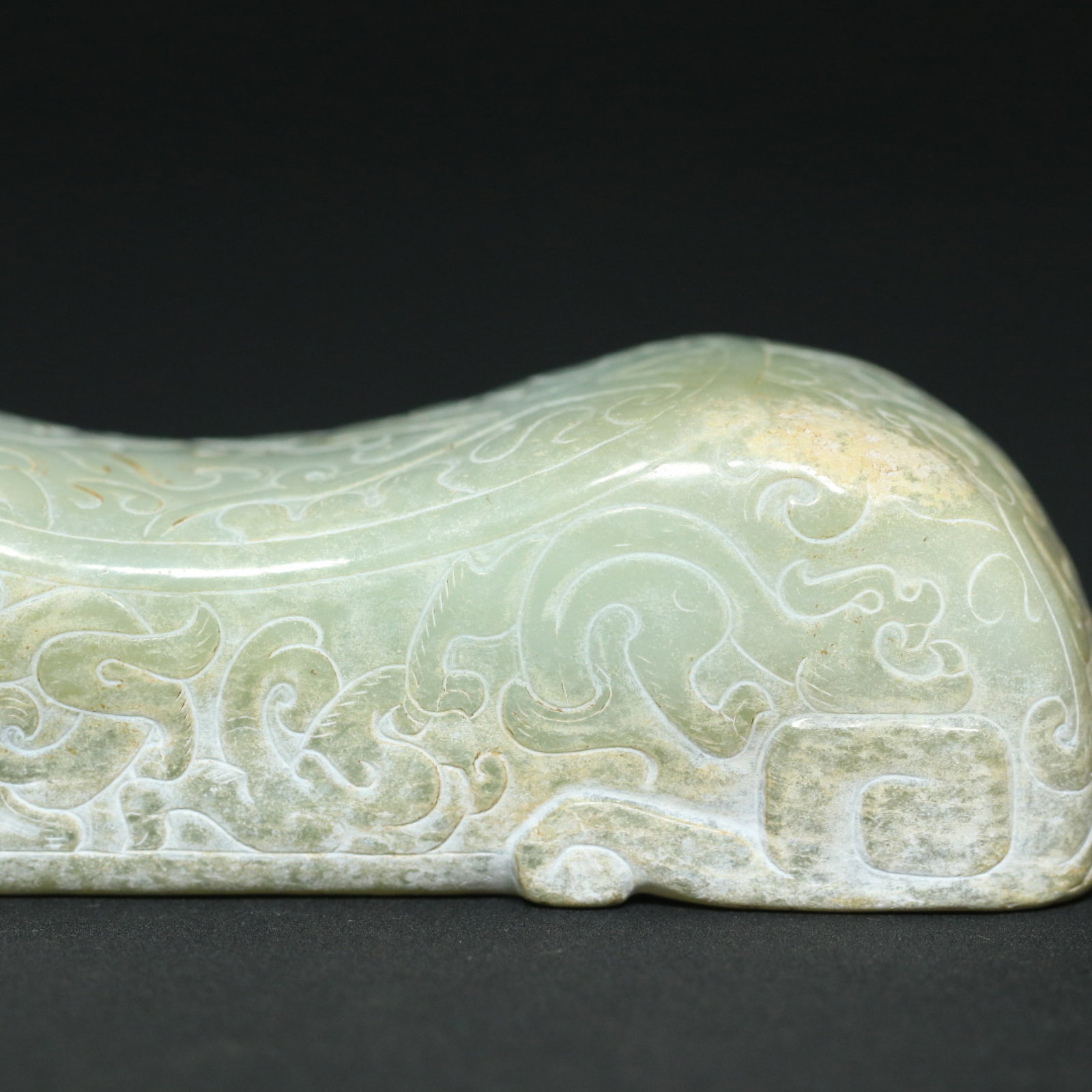 An Exquisite White Jade Dragon and Phoenix Pattern Tiger-Shaped Ornament - 9