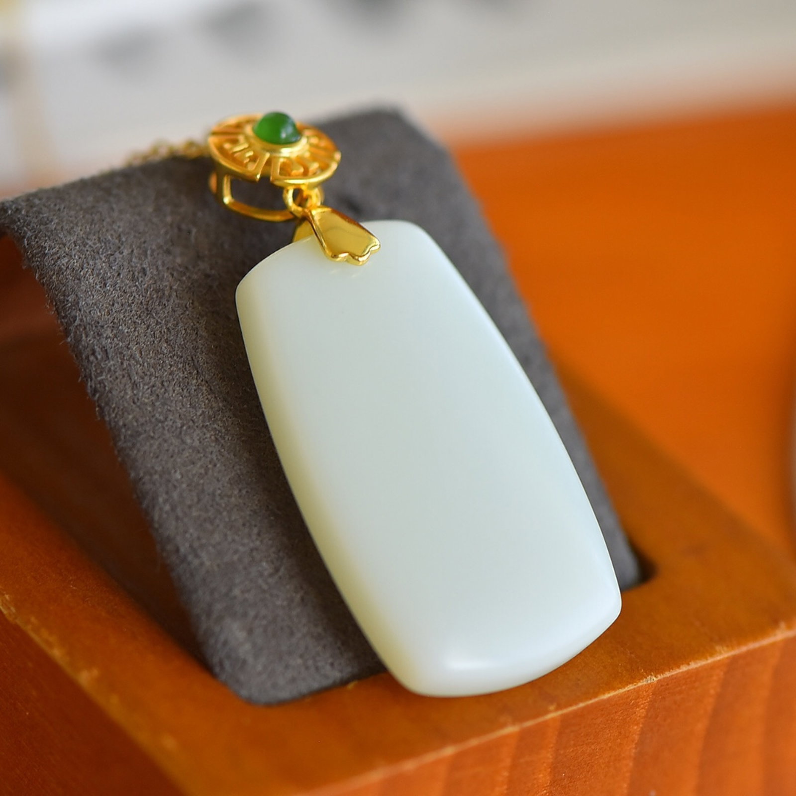 An Exquisite Sterling Silver-Gold Plated Inlaid White Jade Pendant - 4