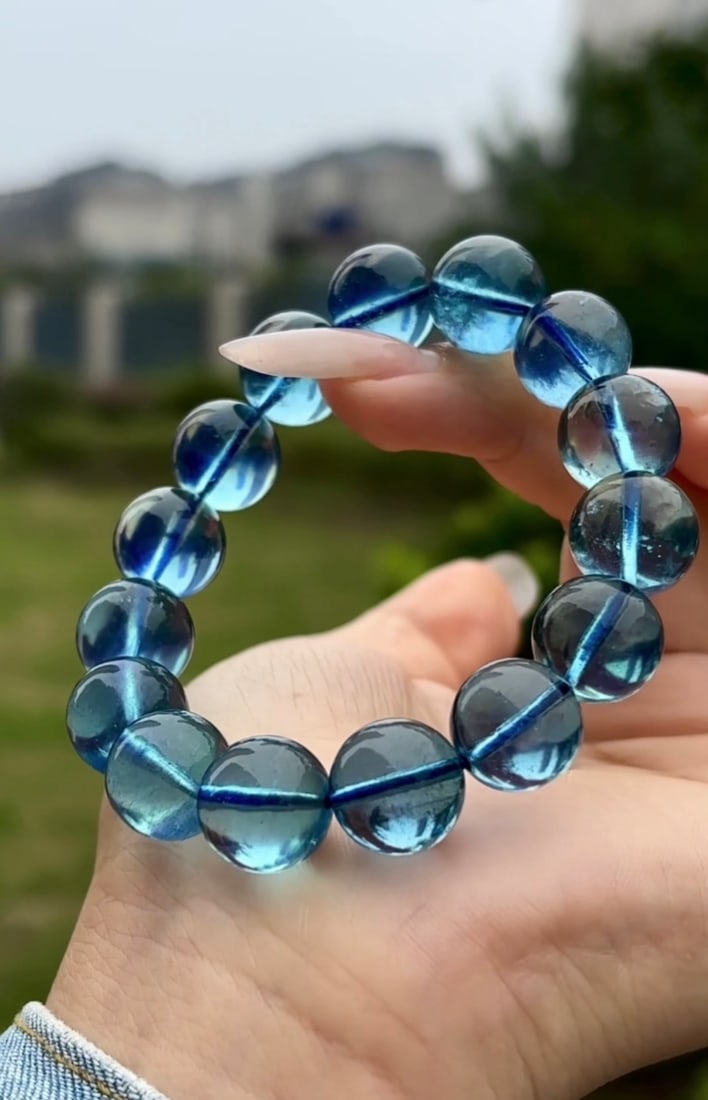 An Exquisite Aquamarine Bracelets - 2