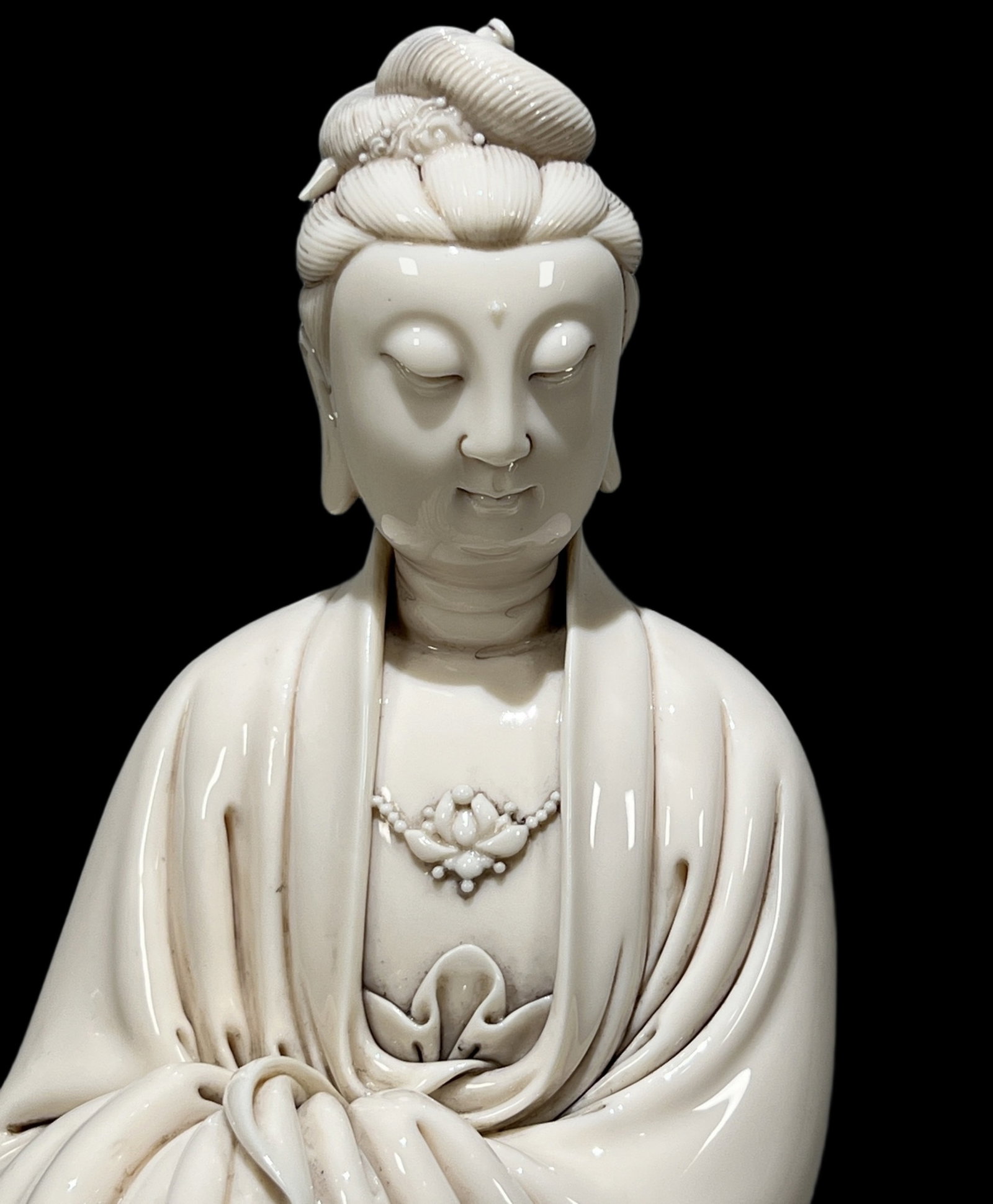 A Solemn Blance-De-Chine Statue of Avalokitesvara - 2