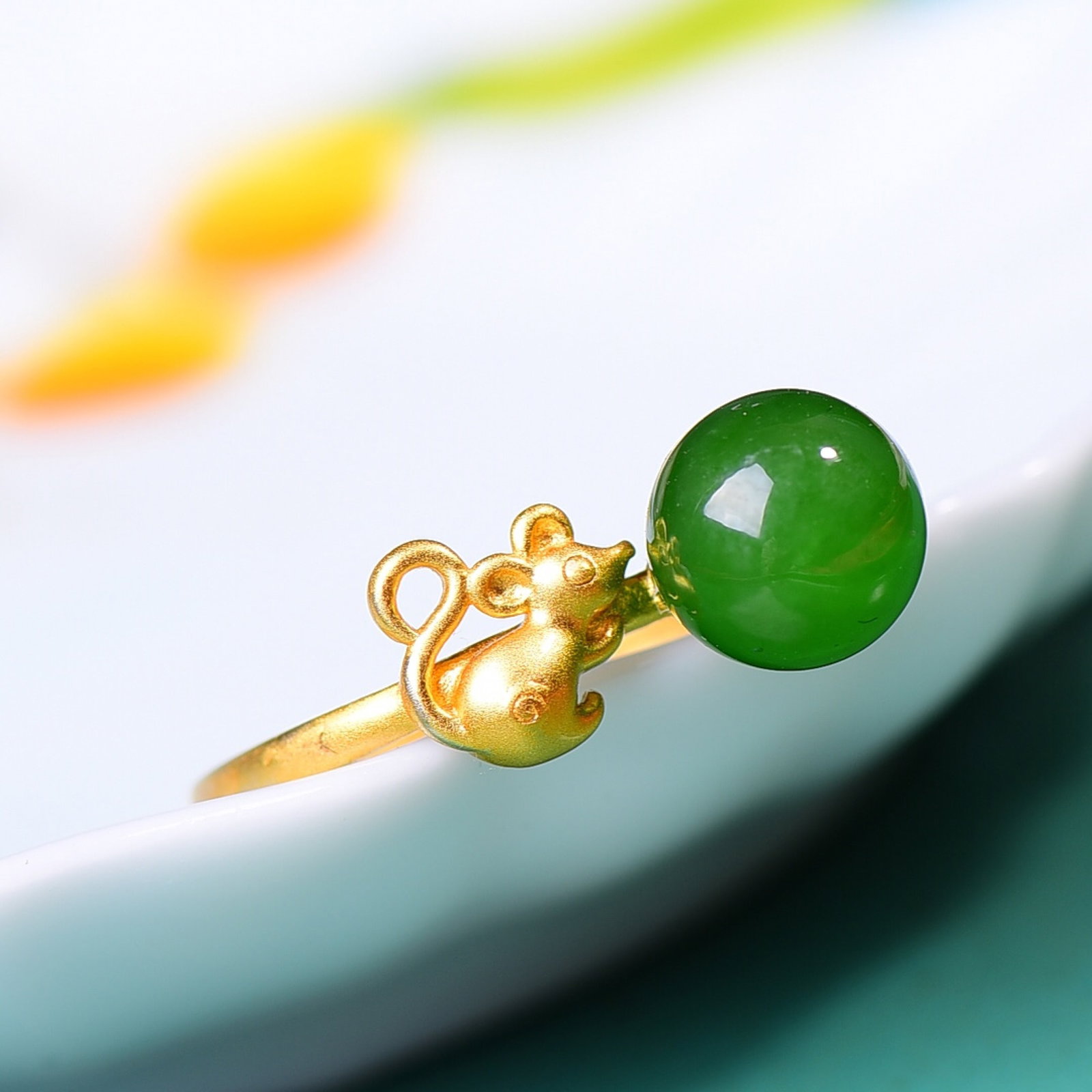 An Exquisite Sterling Silver-Gold Plated Inlaid Jasper Ring - 2