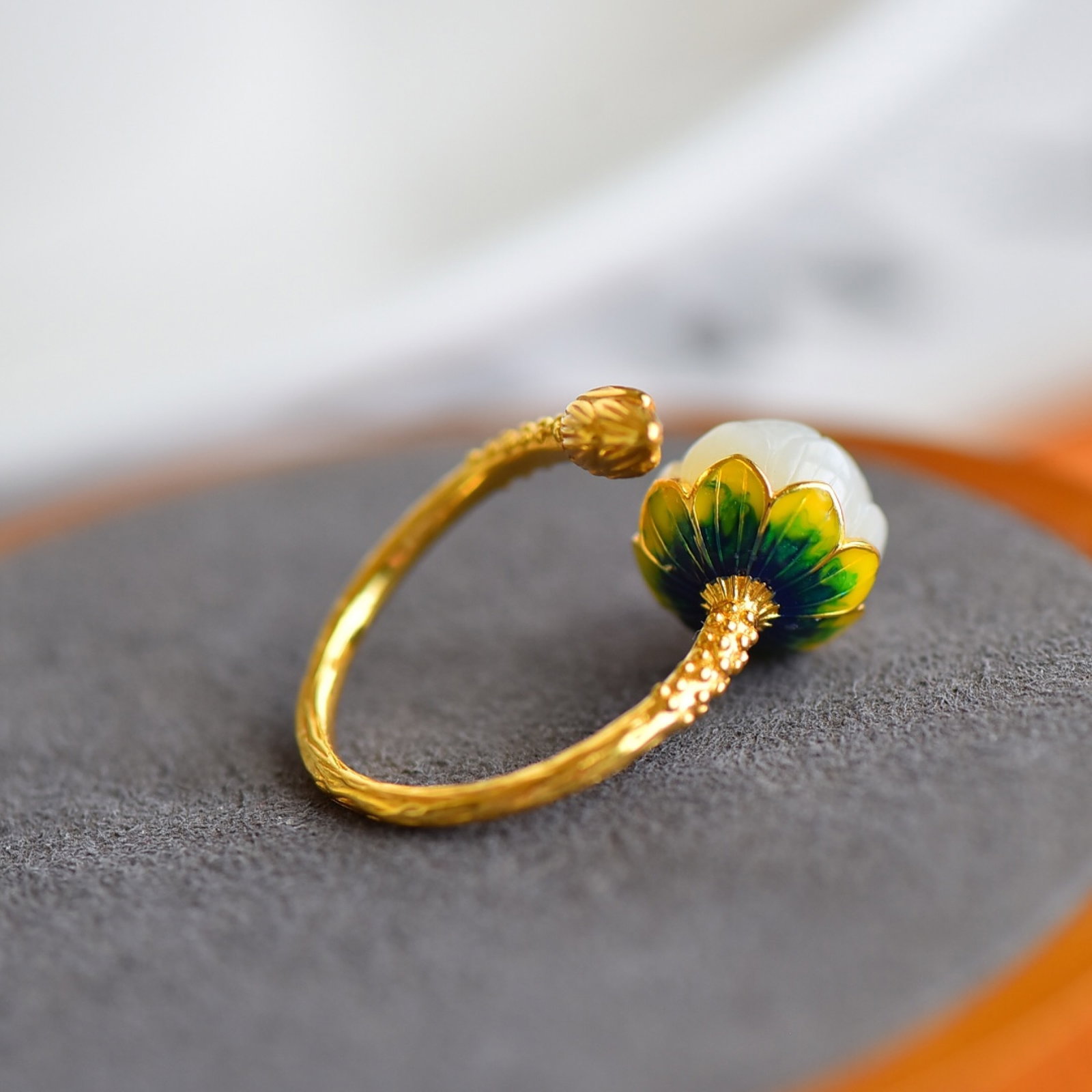 An Exquisite Sterling Silver-Gold Plated Inlaid White Jade Enamel Ring - 3