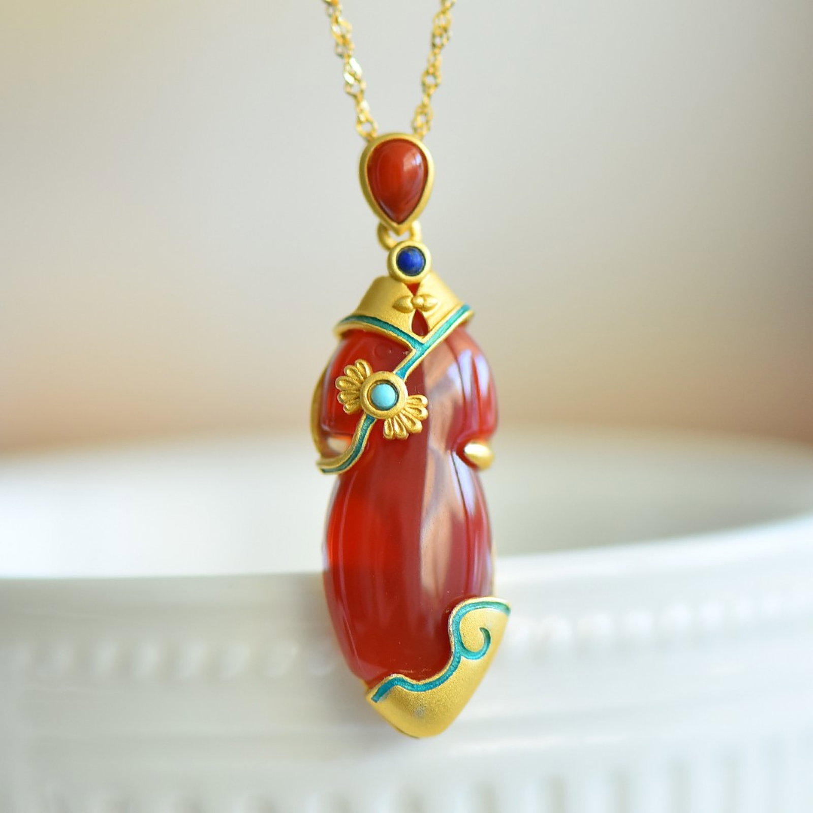 An Exquisite Sterling Silver-Gold Plated Inlaid Agate Pendant - 2