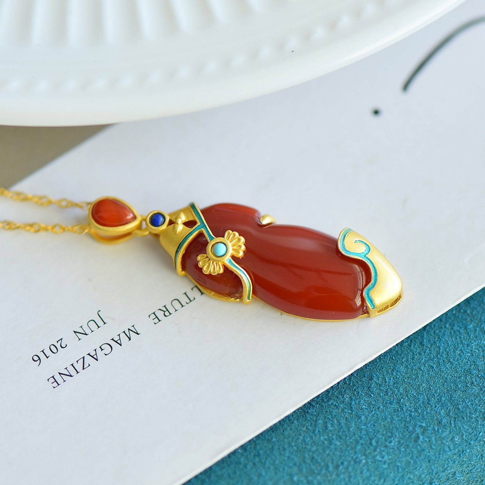 An Exquisite Sterling Silver-Gold Plated Inlaid Agate Pendant - 4