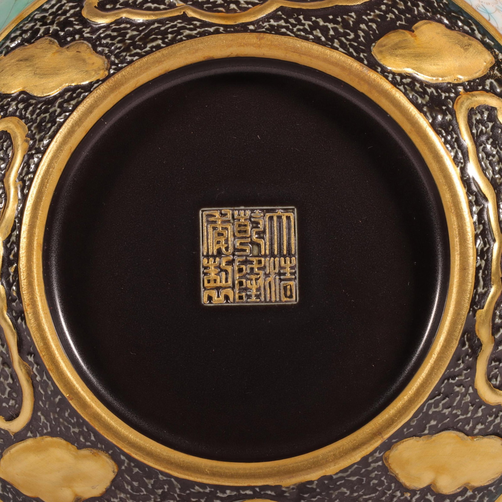 An Exquisite Famille-Rose Painted Gold Flower Pattern Water Pot - 8
