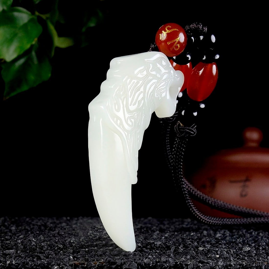 An Exquisite White Jade Pendant - 2