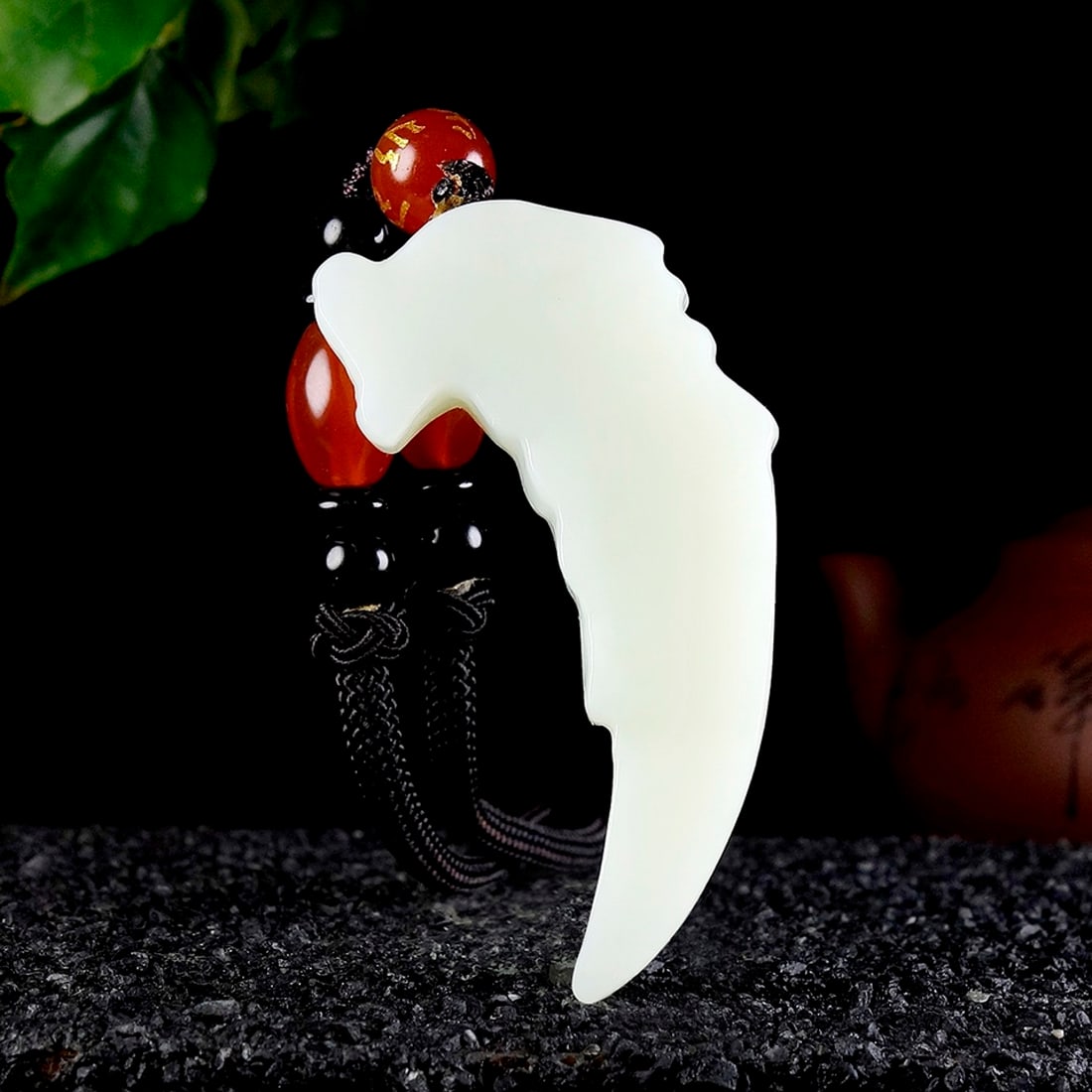 An Exquisite White Jade Pendant - 4
