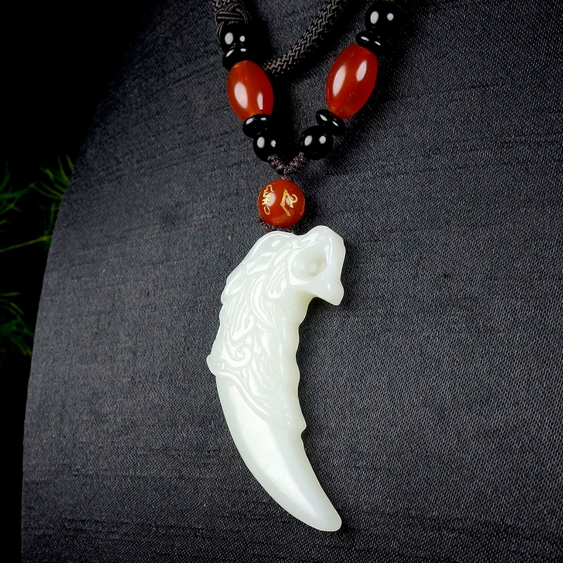 An Exquisite White Jade Pendant - 5