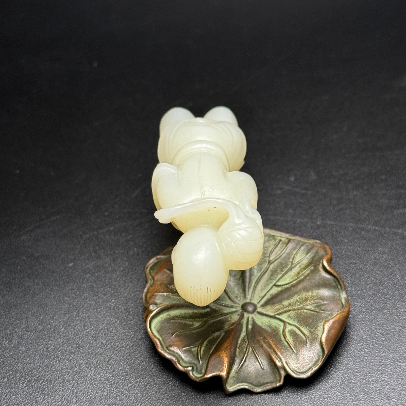 An Exquisite White Jade Figure Hand Piece - 5