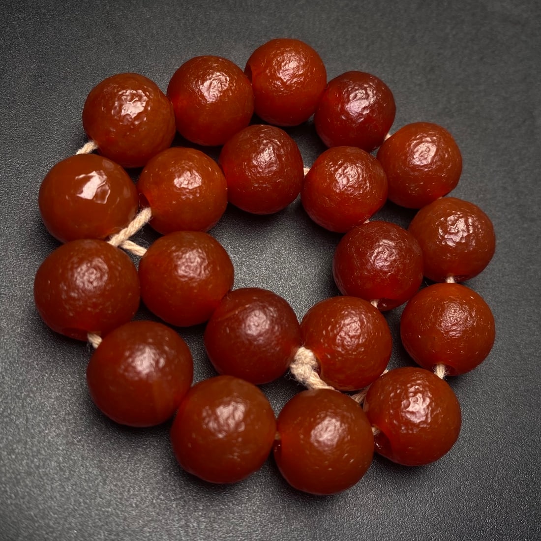 An Exquisite Agate Bracelets - 2
