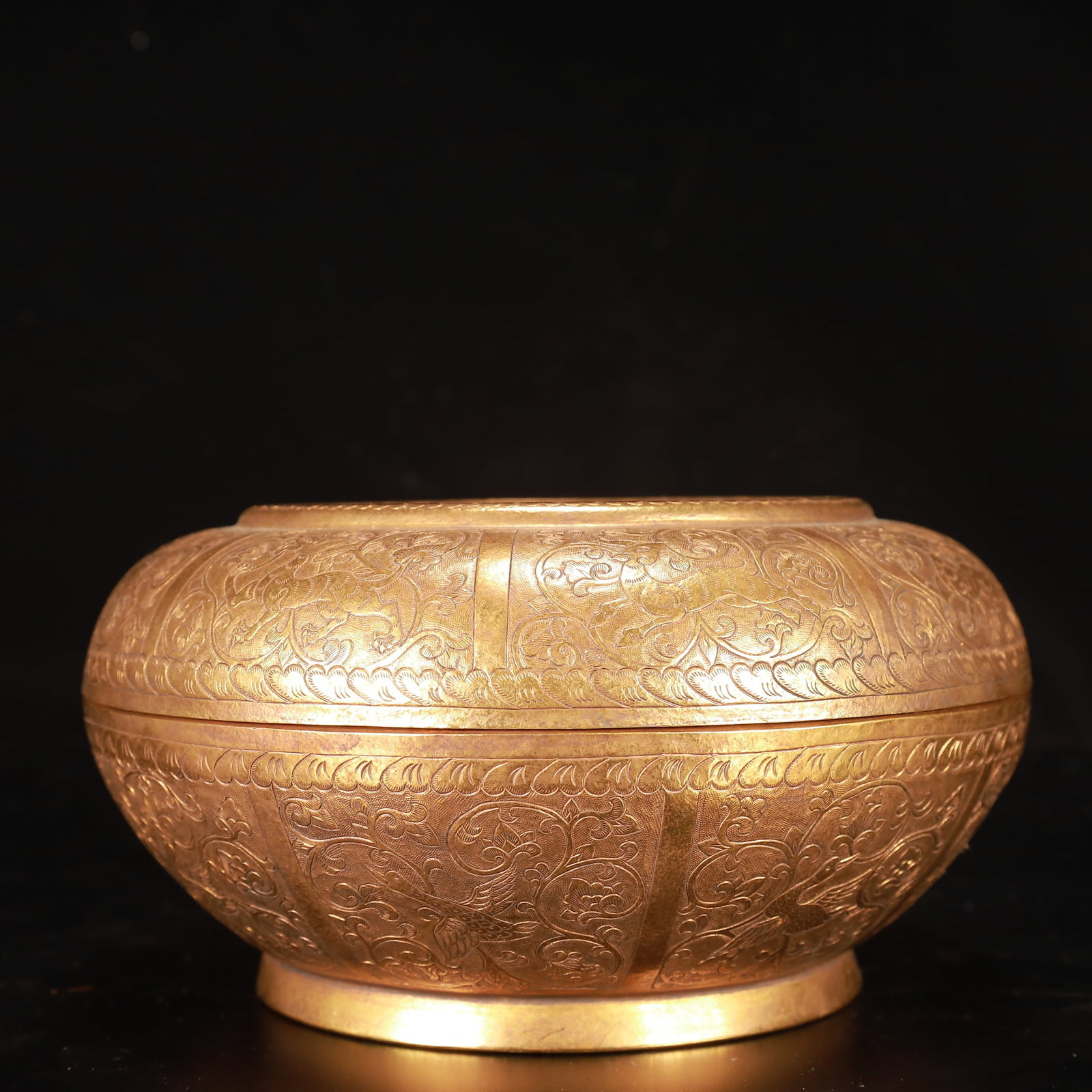 An Exquisite Gilt Bronze Flower and Phoenix Pattern Box with Cover - 5