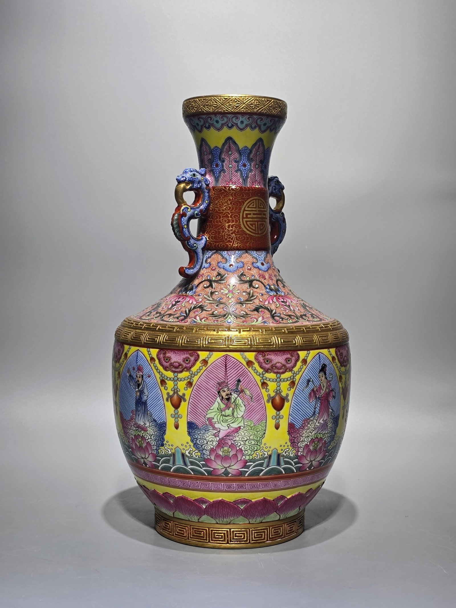 A Rare Famille-Rose Painted Gold Figure Pattern Dragon-Ears Vase,with an Imperial Poem by Emperor... - 4