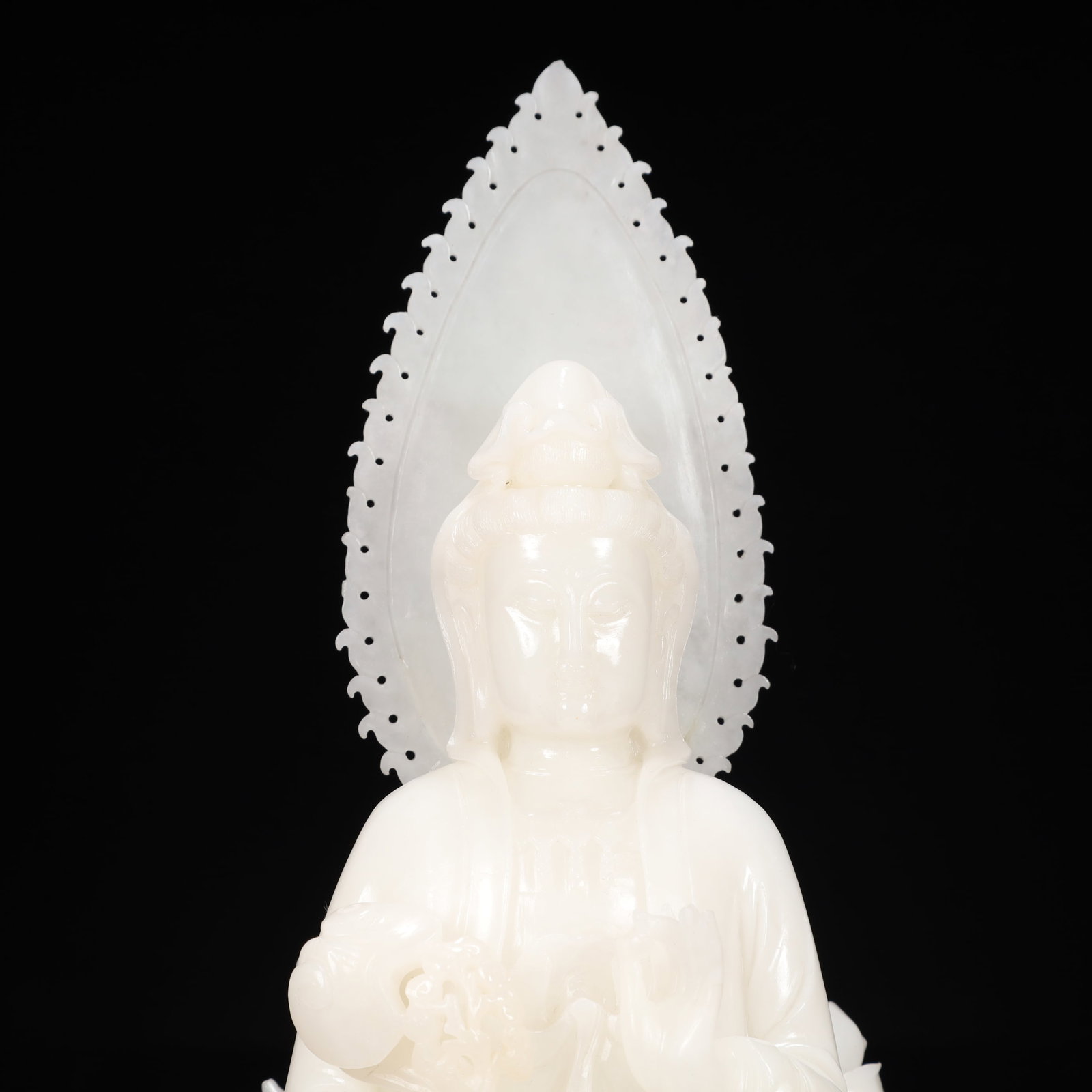 A Rare White Jade Statue of Avalokitesvara - 2