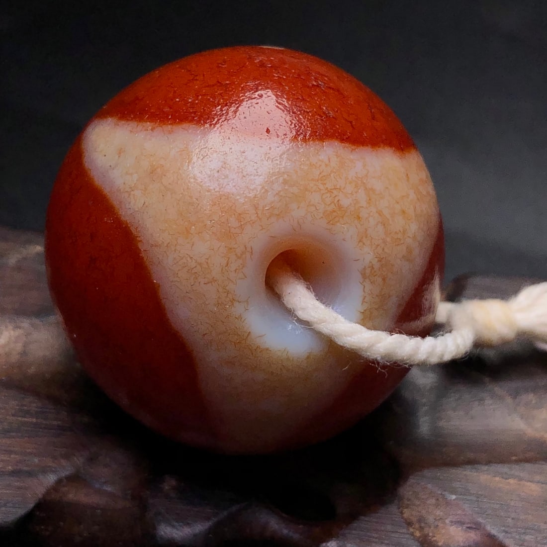 An Exquisite Dzi Bead Pendant - 9