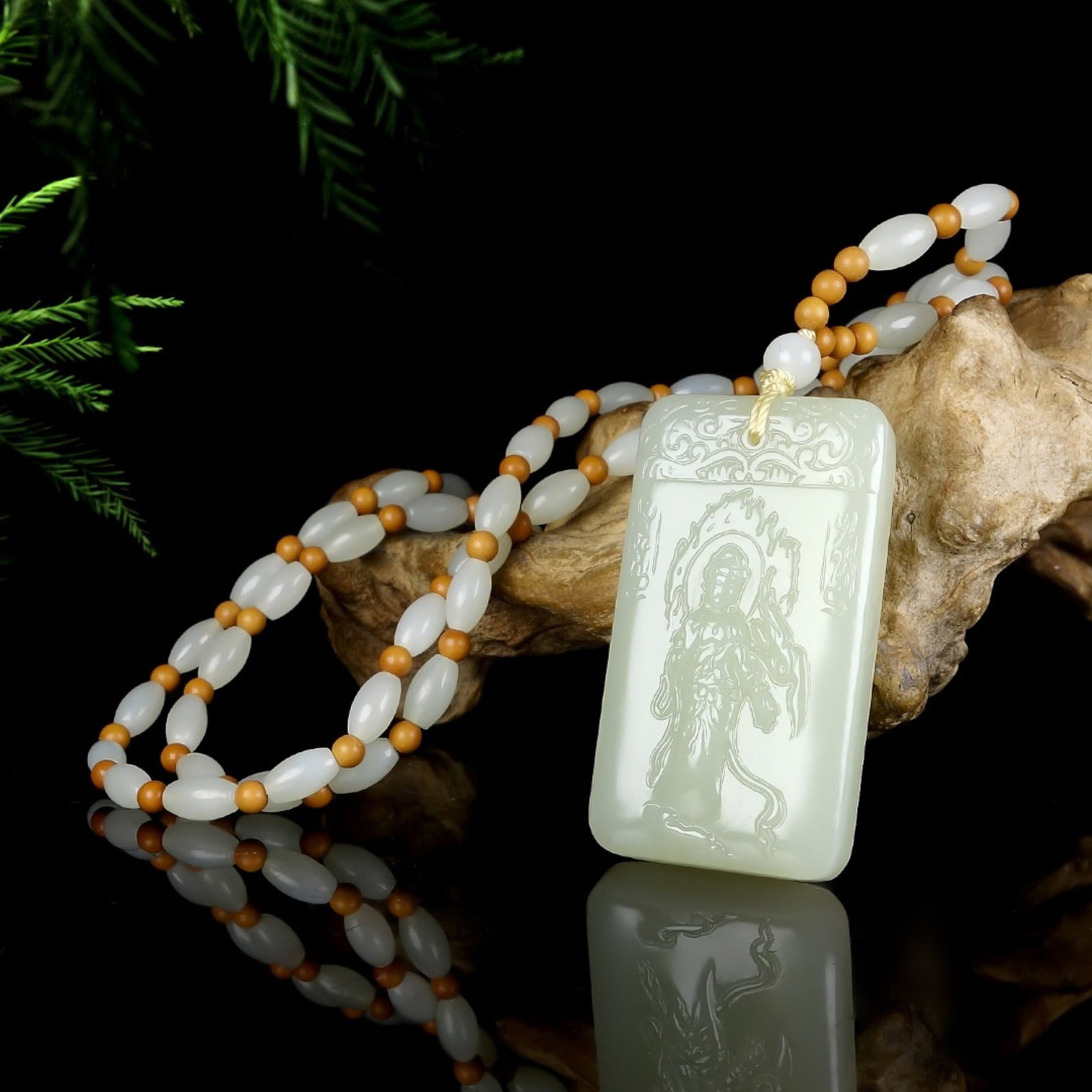 An Exquisite White Jade Statue of Avalokitesvara Pendant - 6