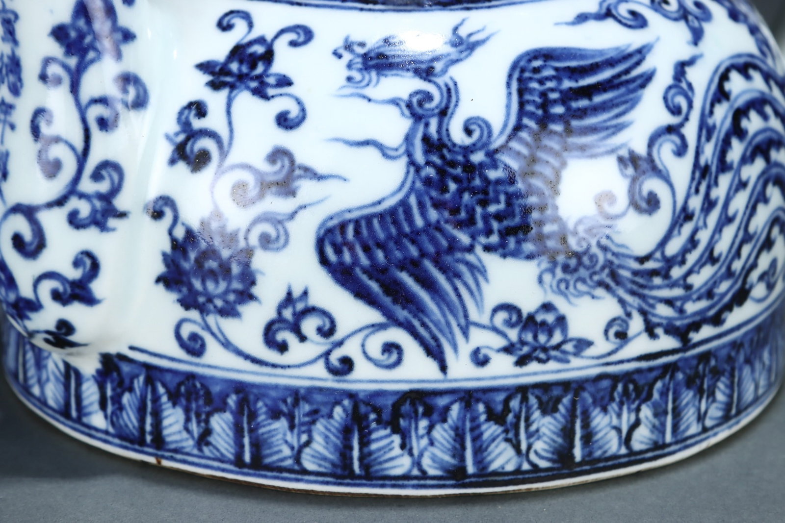 An Exquisite Blue and White Lotus and Phoenix Pattern Ewer - 5
