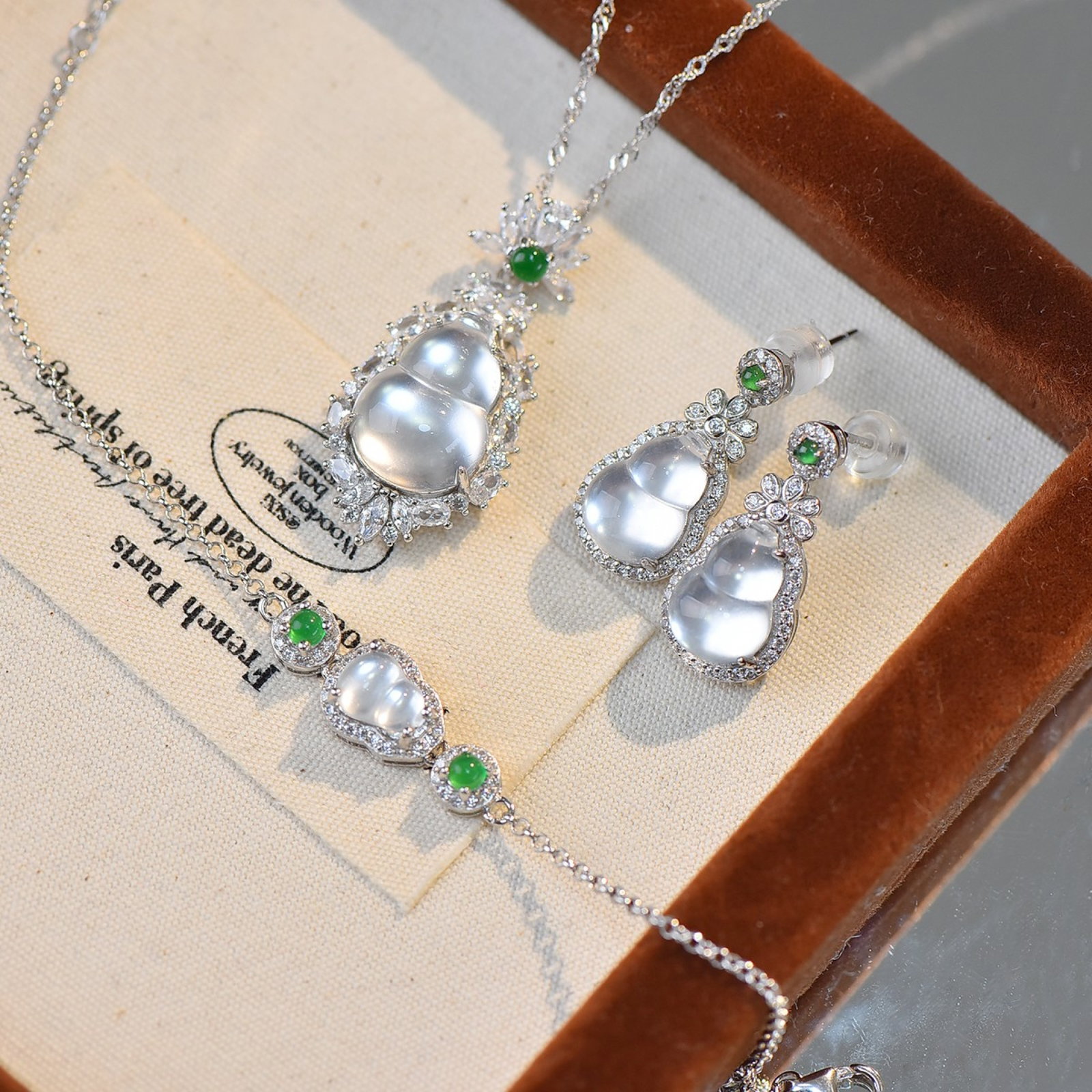 A Set of Fine Sterling Silver Inlaid Jadeite Gourd Jewelrys,Inlaid Diamond With Jasper - 2