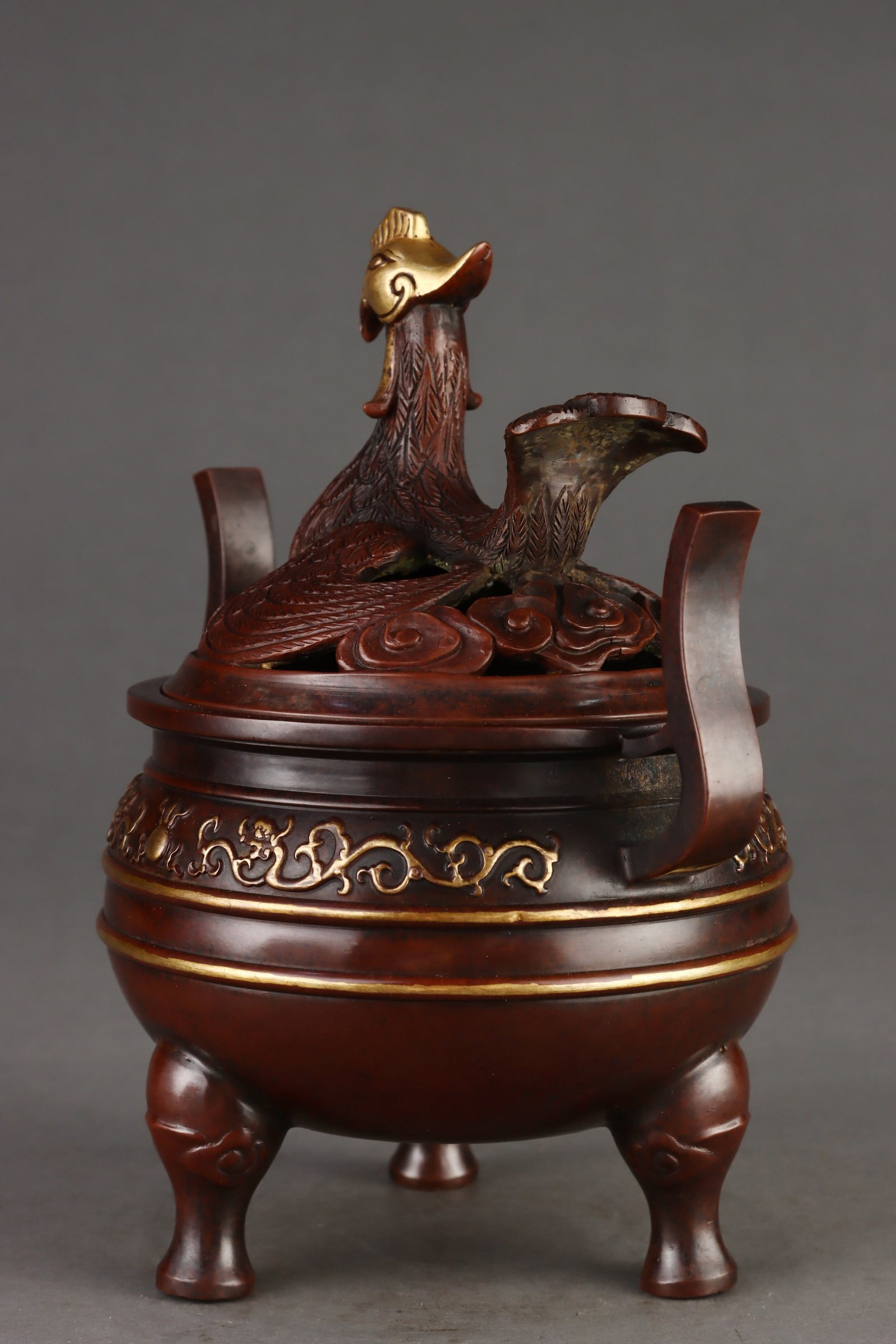 An Exquisite Gilt Bronze Dragon Pattern Double-Ears Tripod Censer,With Phoenix Cover - 2