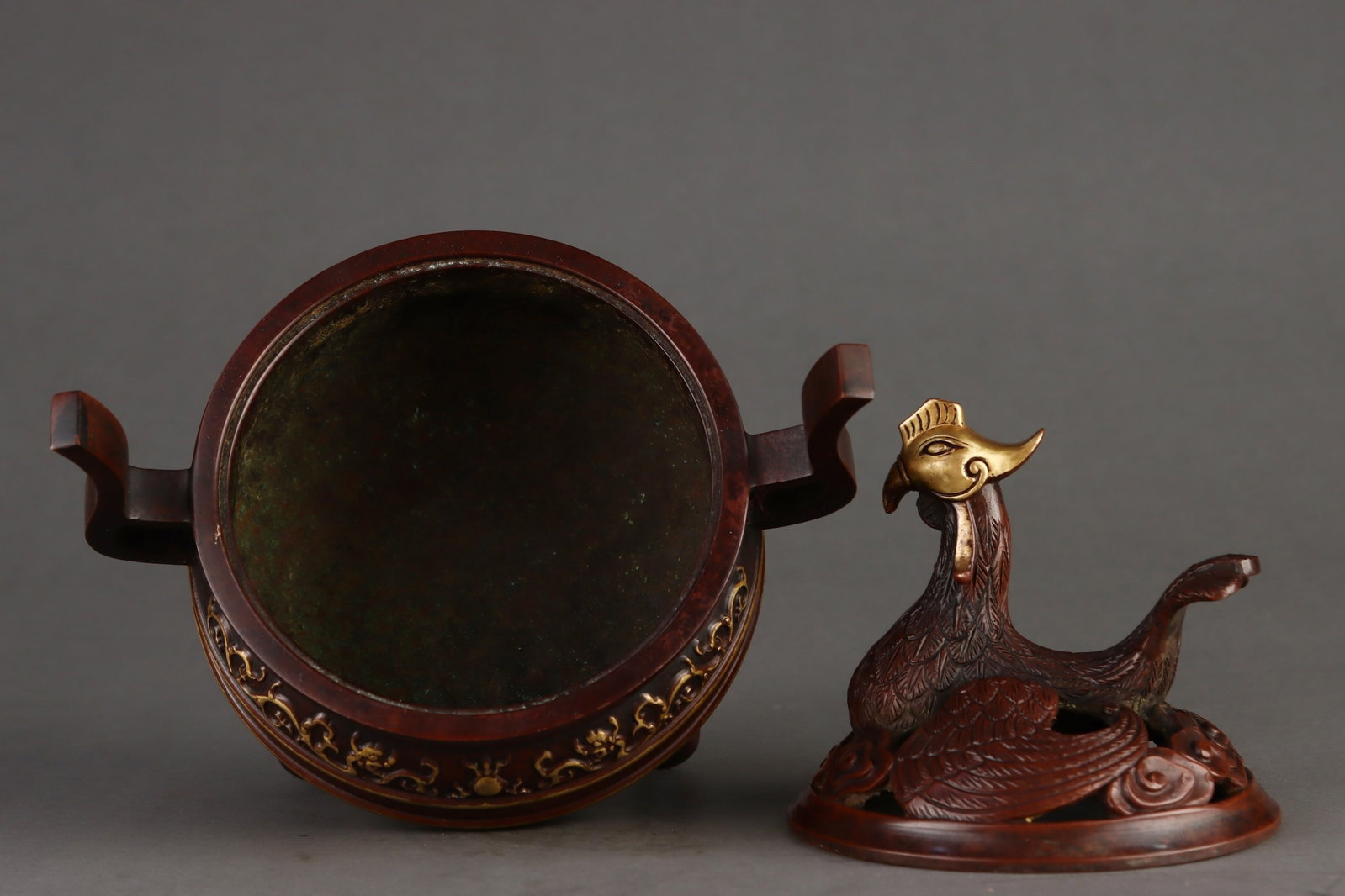 An Exquisite Gilt Bronze Dragon Pattern Double-Ears Tripod Censer,With Phoenix Cover - 8